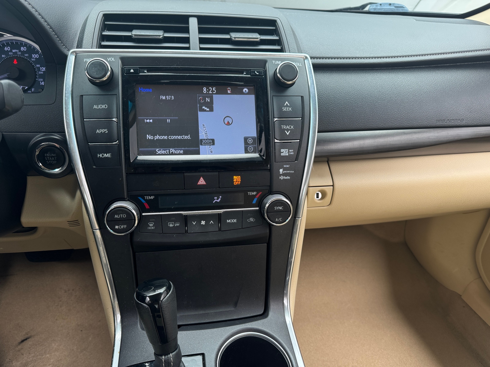 Thumbnail: 2015 Toyota Camry - 4