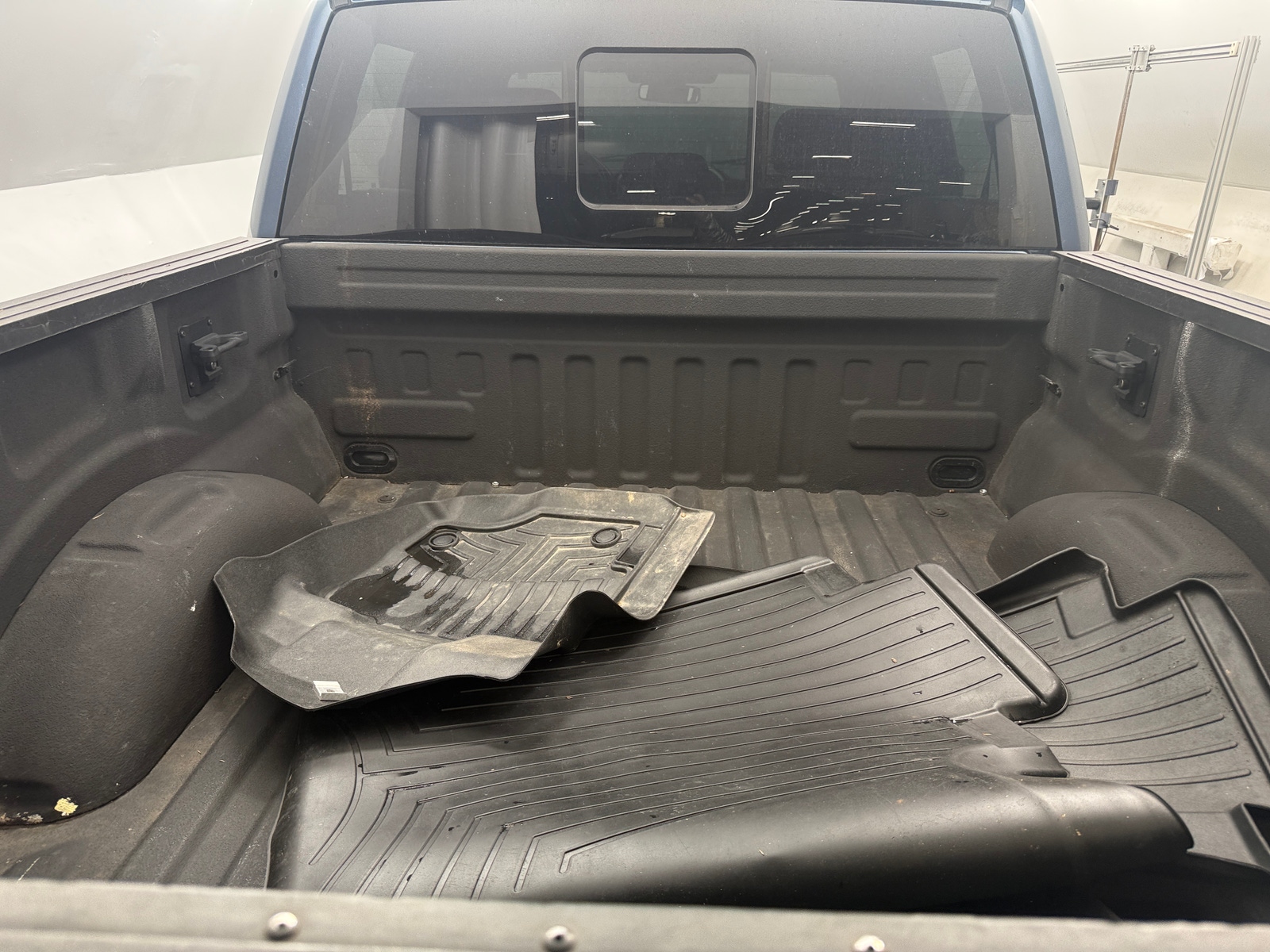 Thumbnail: 2017 Ford Econoline - 6