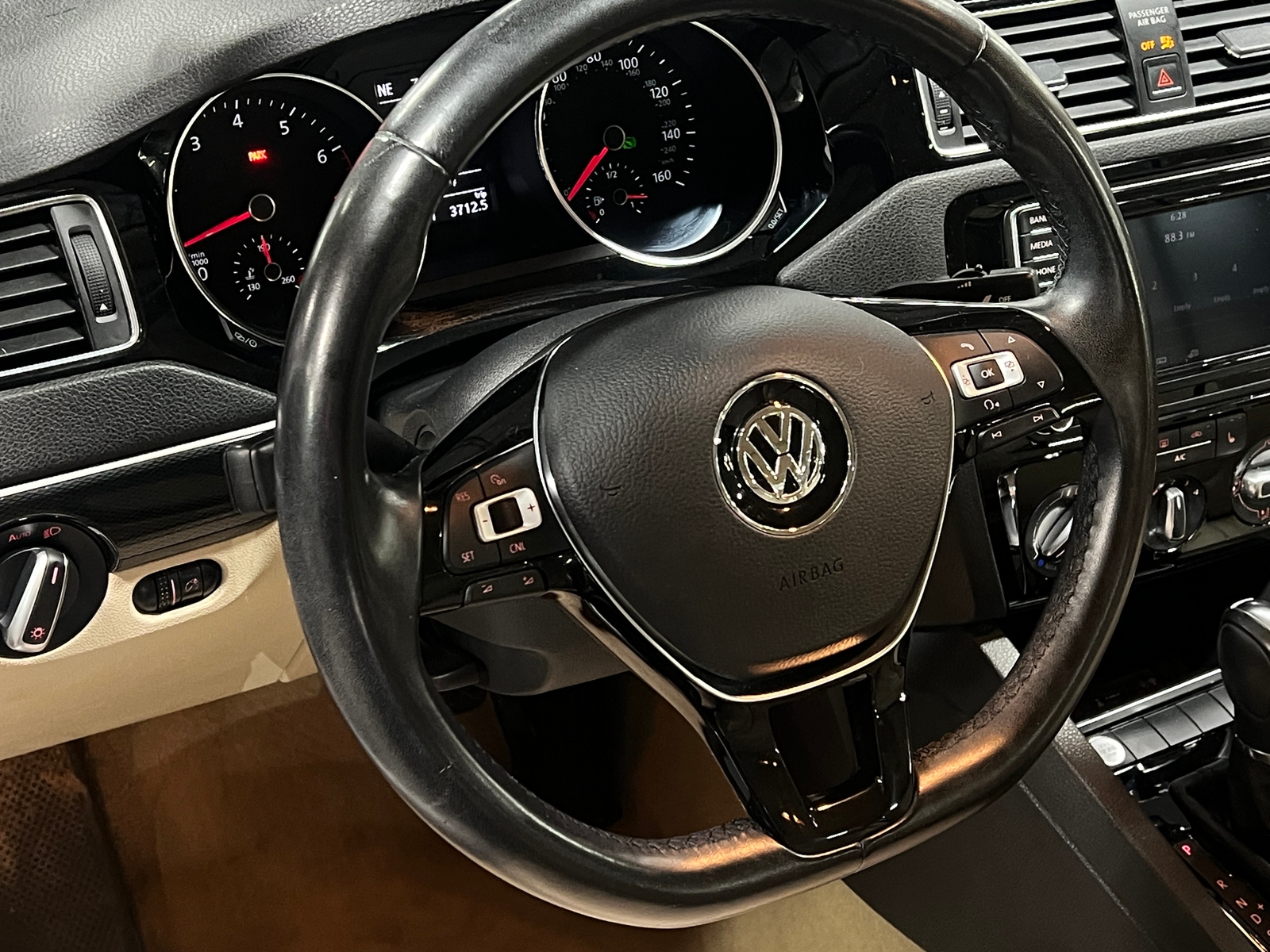 Thumbnail: 2016 Volkswagen Jetta - 5