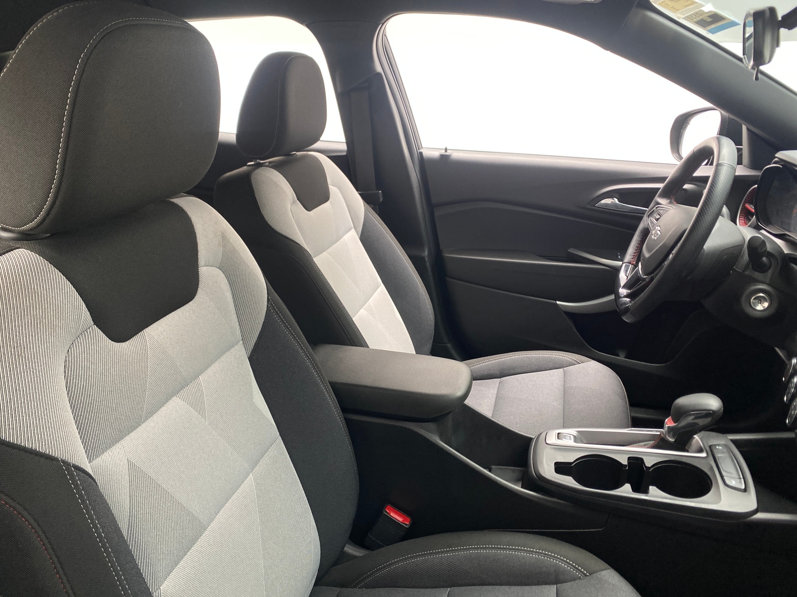 Thumbnail: 2026 Chevrolet Trax - 2