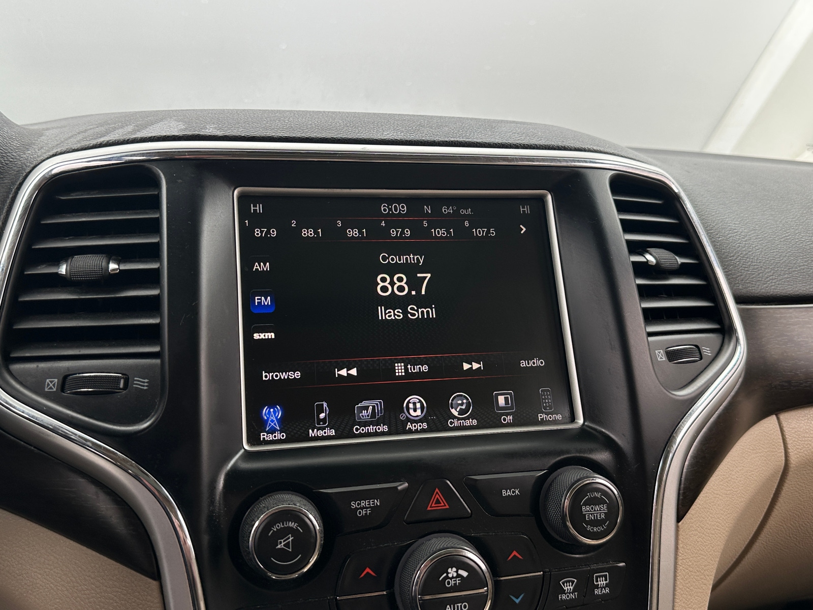 Thumbnail: 2014 Jeep Grand Cherokee - 4