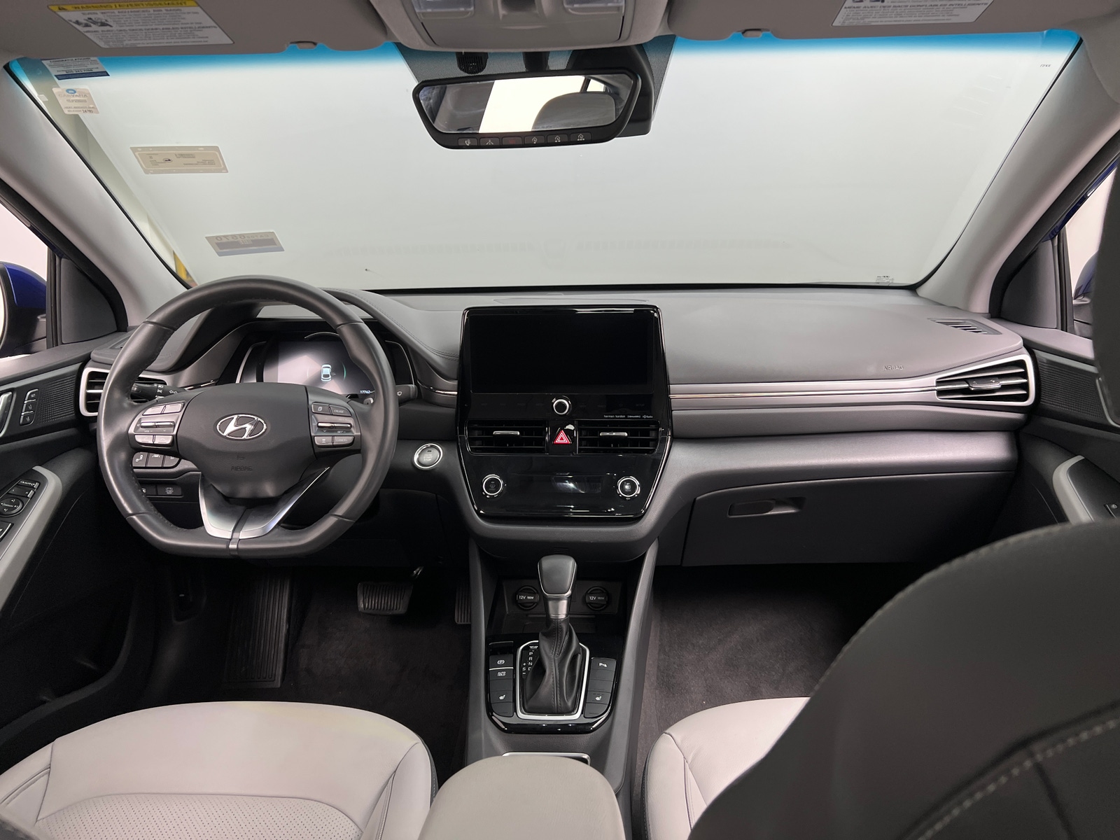 Thumbnail: 2022 Hyundai Ioniq - 2