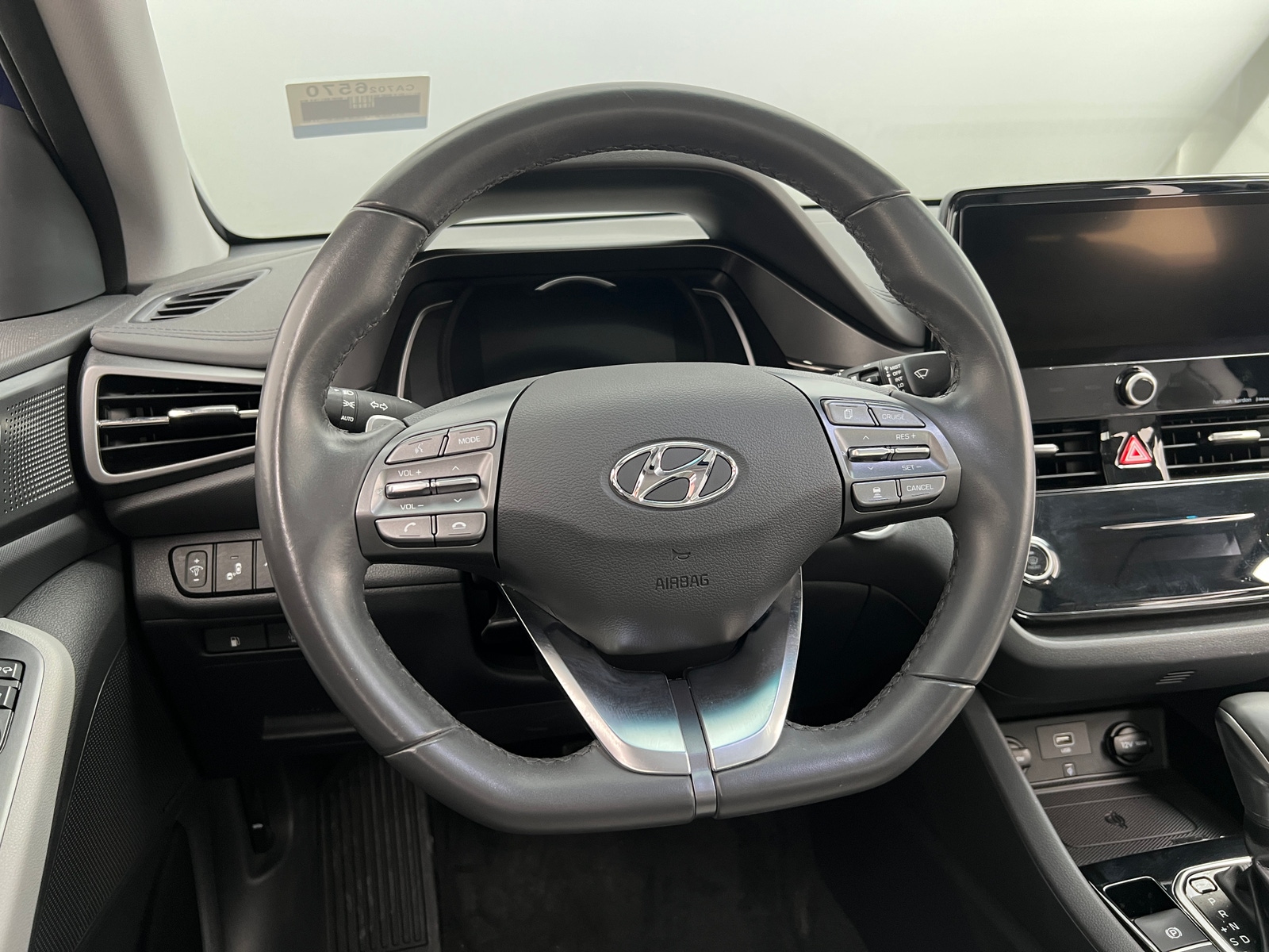 Thumbnail: 2022 Hyundai Ioniq - 4