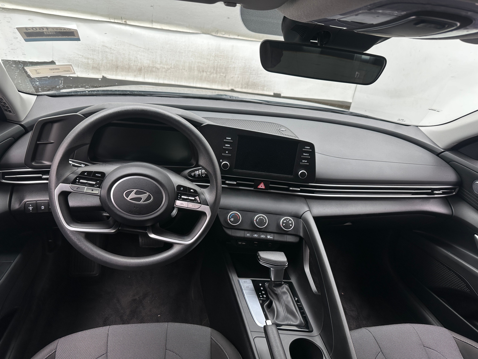 Thumbnail: 2024 Hyundai Elantra - 3