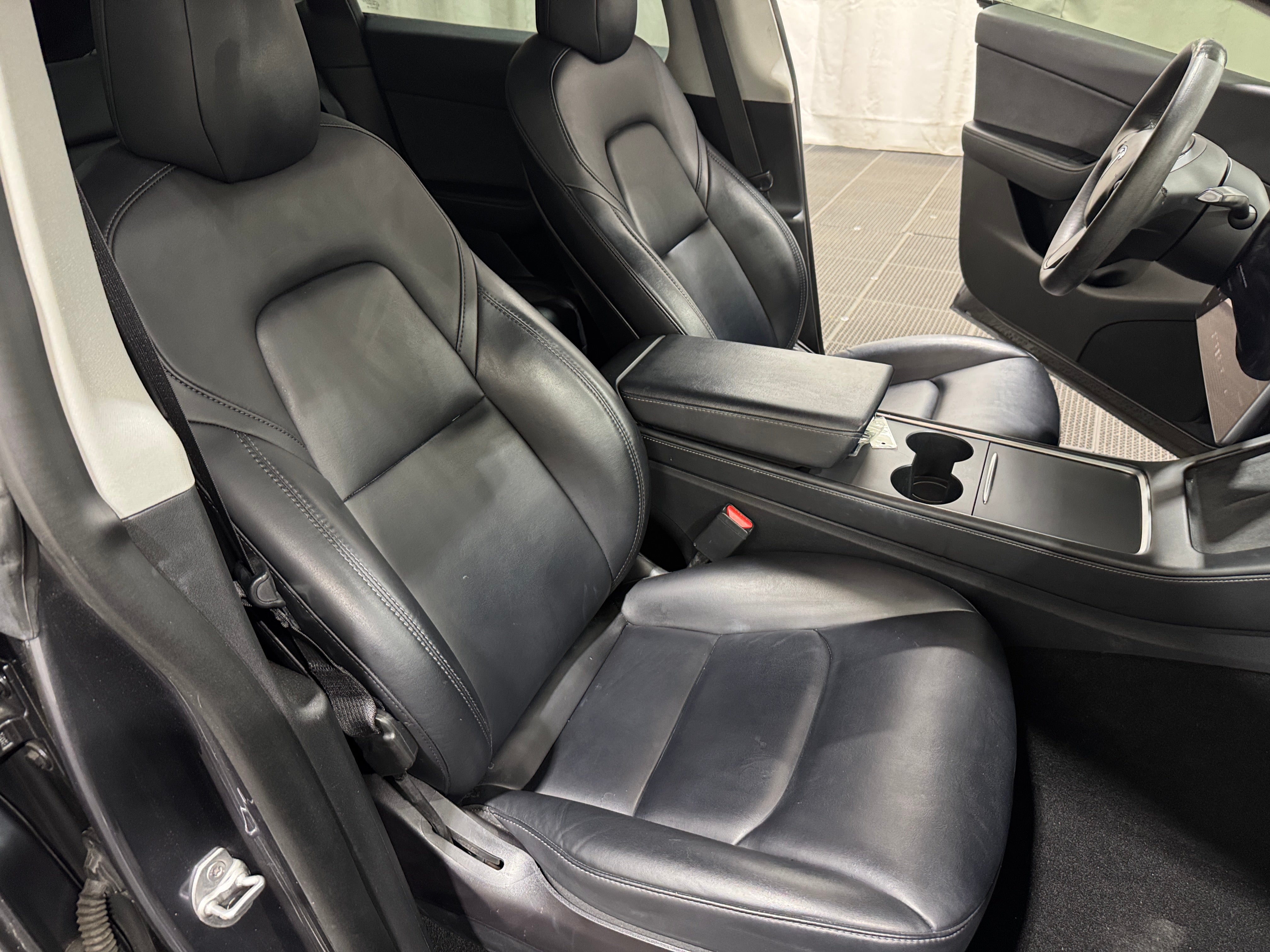 Used 2021 Tesla Model Y Long Range with VIN 5YJYGDEE3MF213218 for sale in Auburn, WA