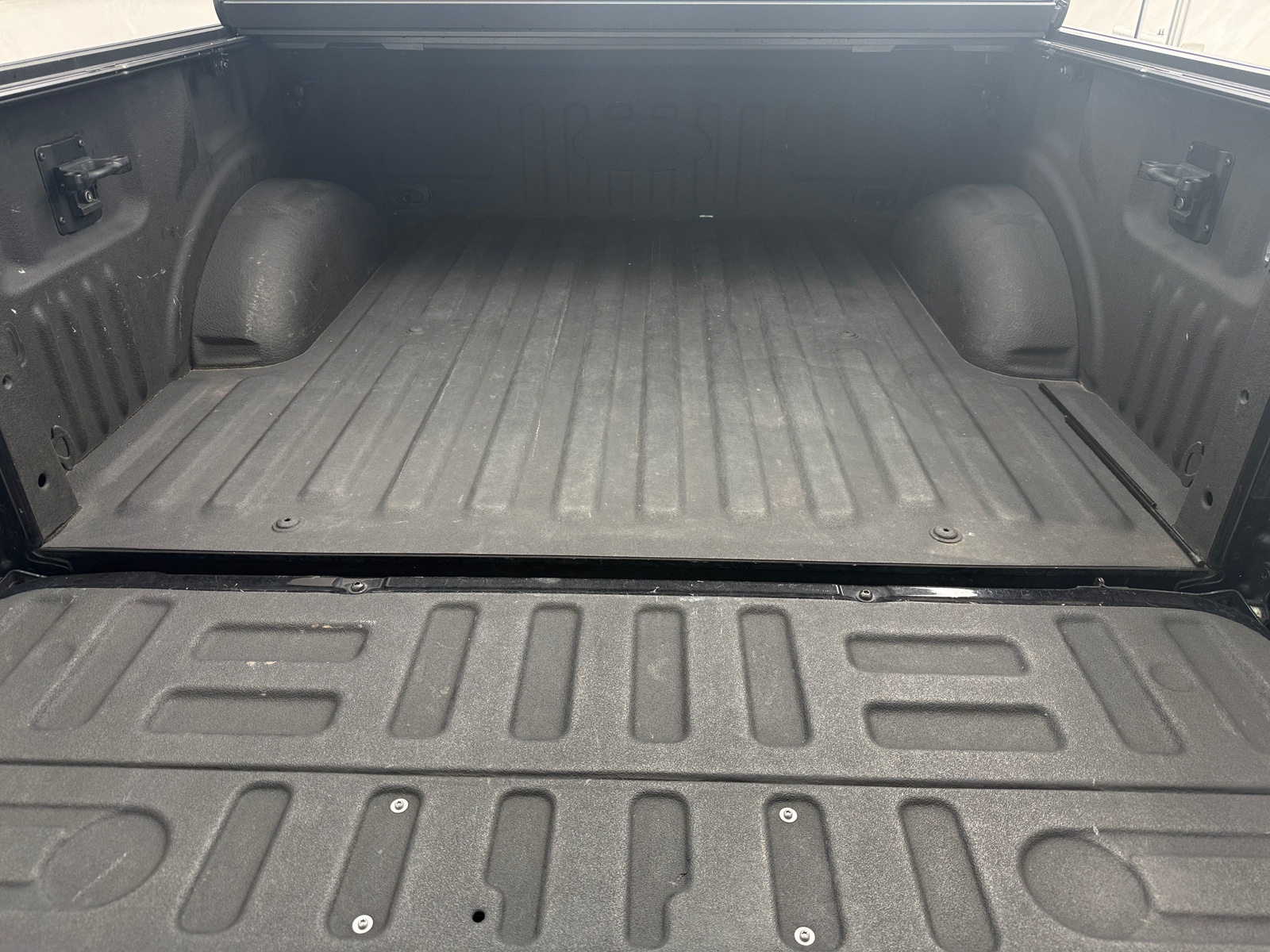Thumbnail: 2019 Ford Econoline - 6