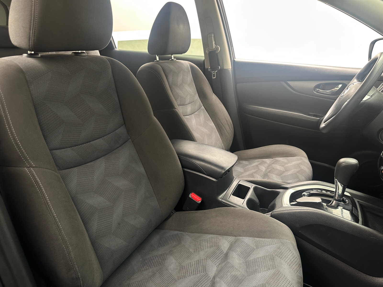 Thumbnail: 2015 Nissan Rogue - 2