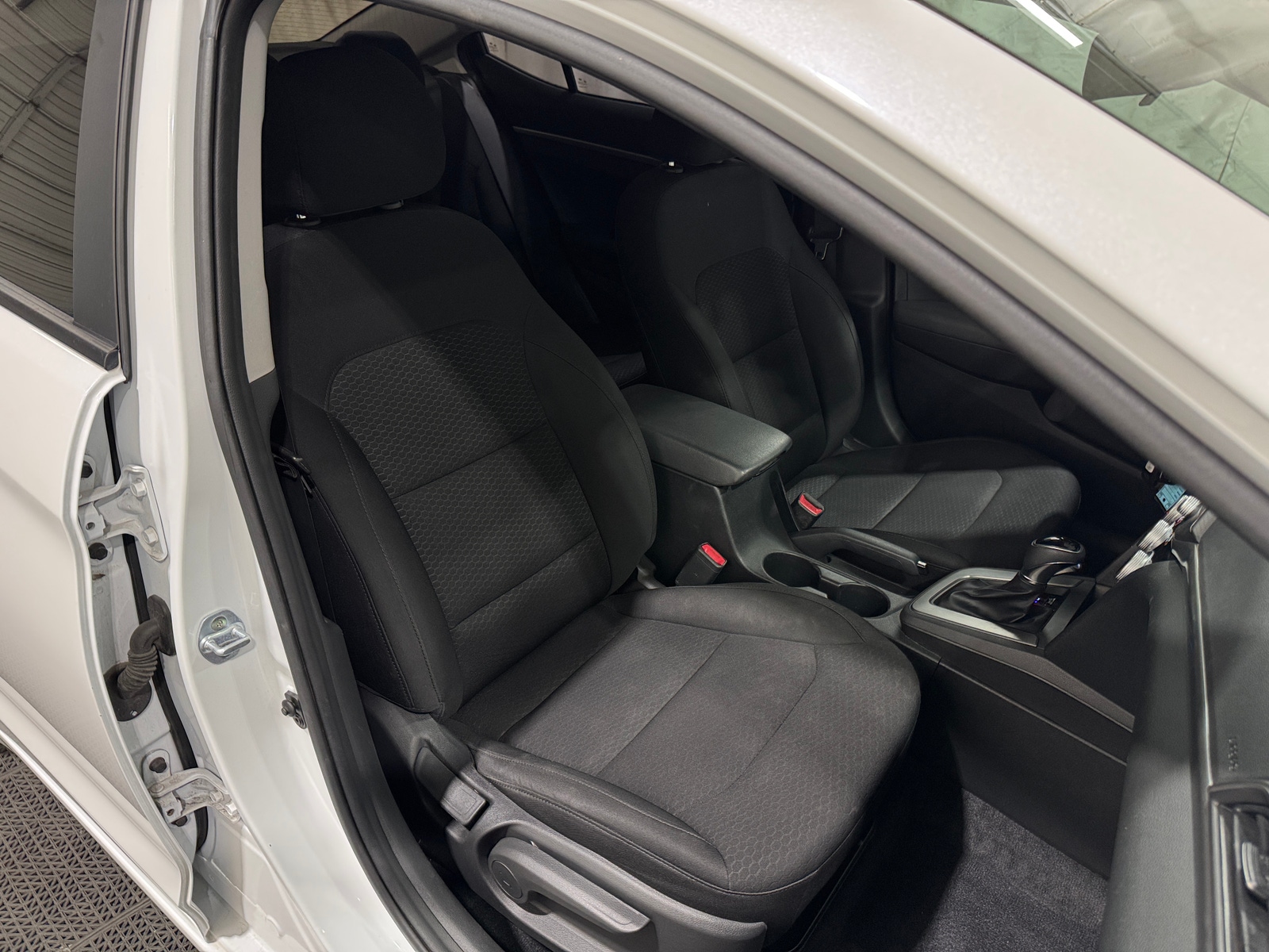 Thumbnail: 2019 Hyundai Elantra - 2