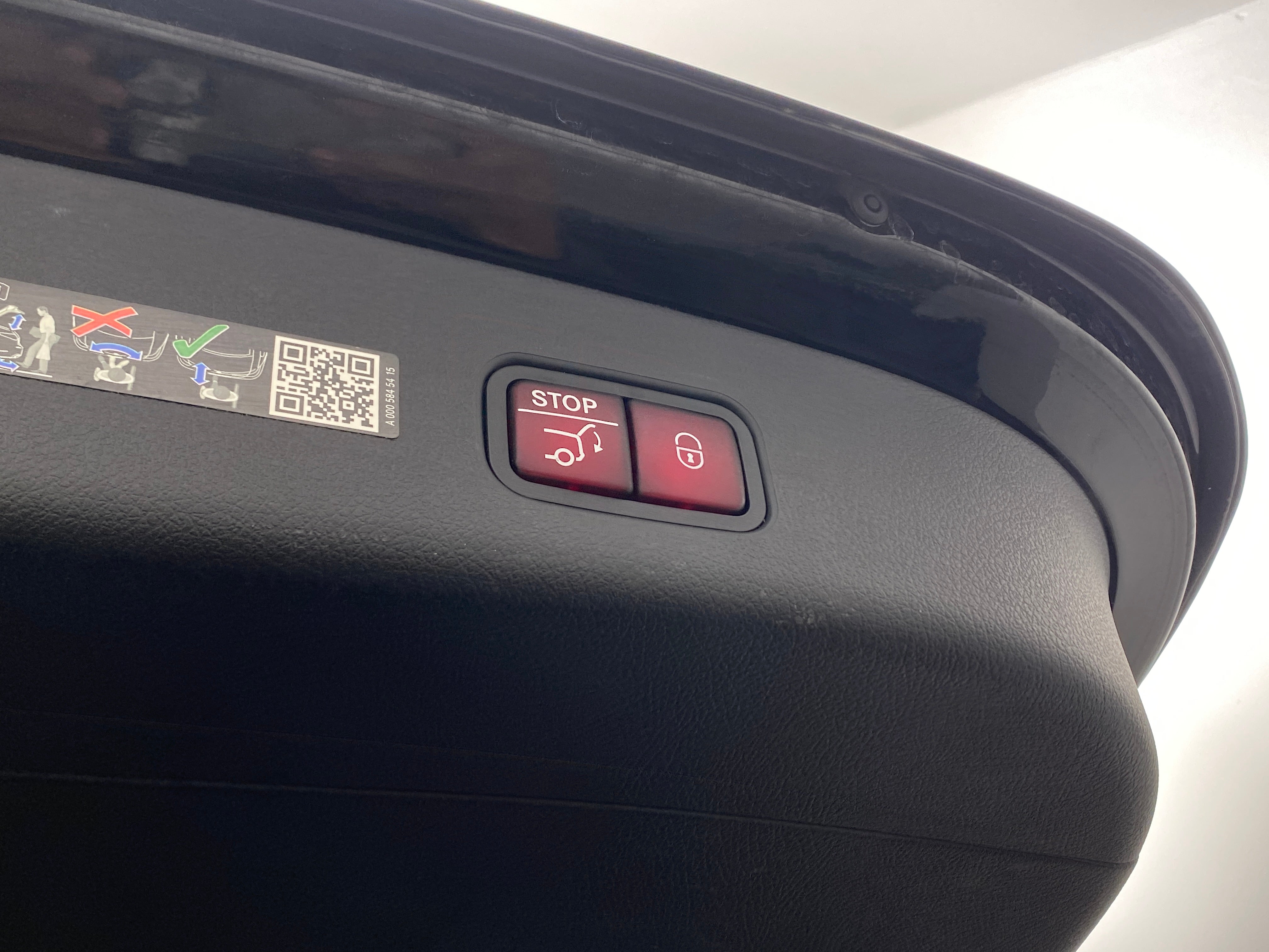 2025 Mercedes-Benz GLC