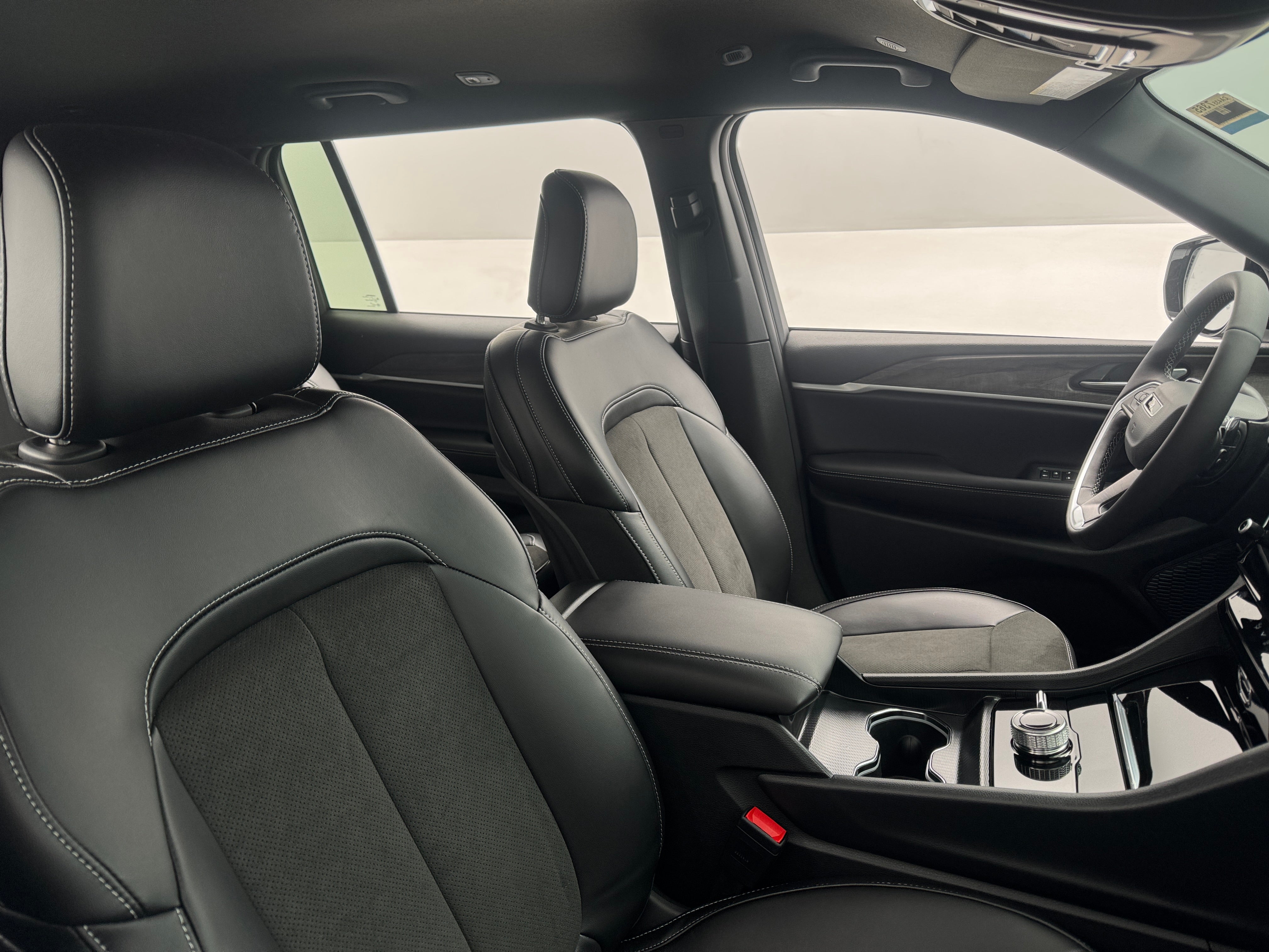 2027 Jeep Grand Cherokee L