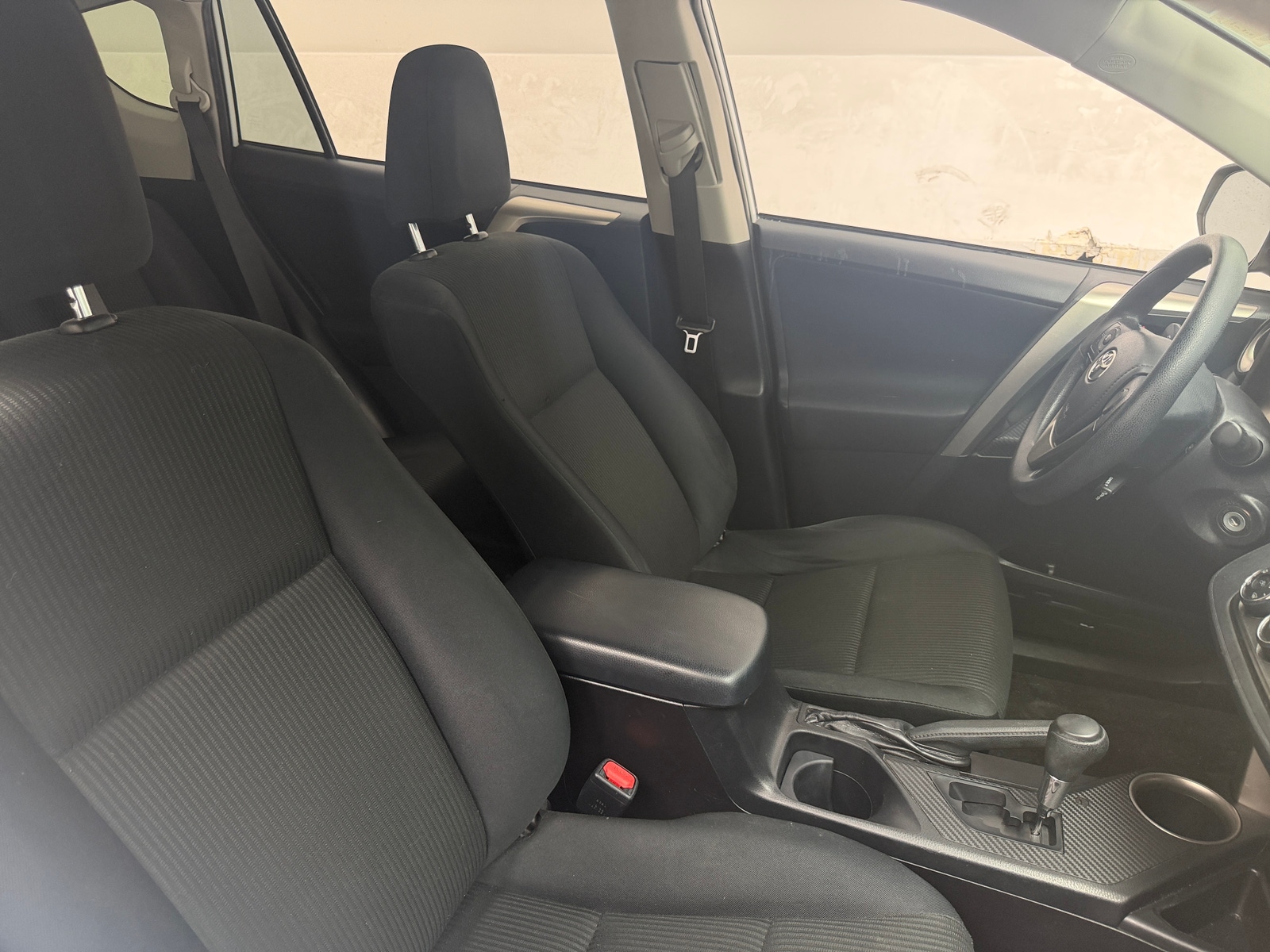 Thumbnail: 2015 Toyota RAV4 - 2