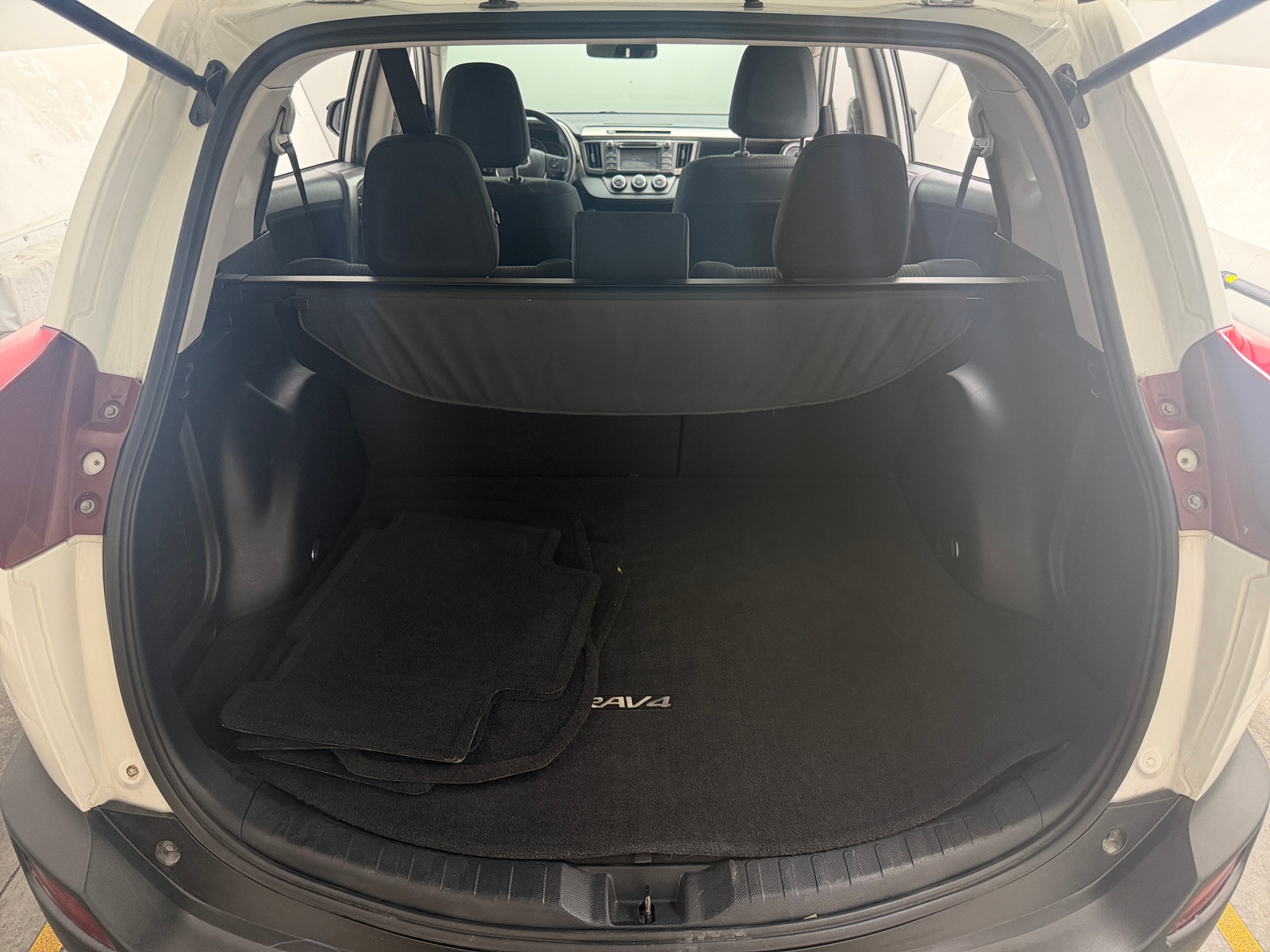 Thumbnail: 2015 Toyota RAV4 - 7