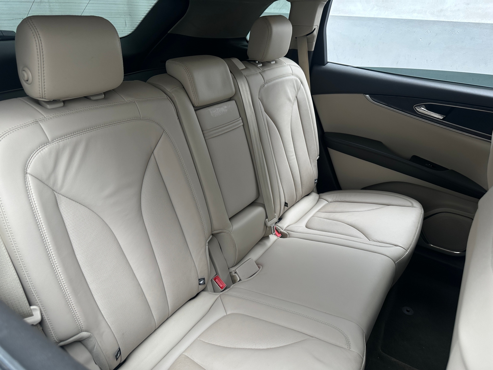 Thumbnail: 2019 Lincoln Nautilus - 5