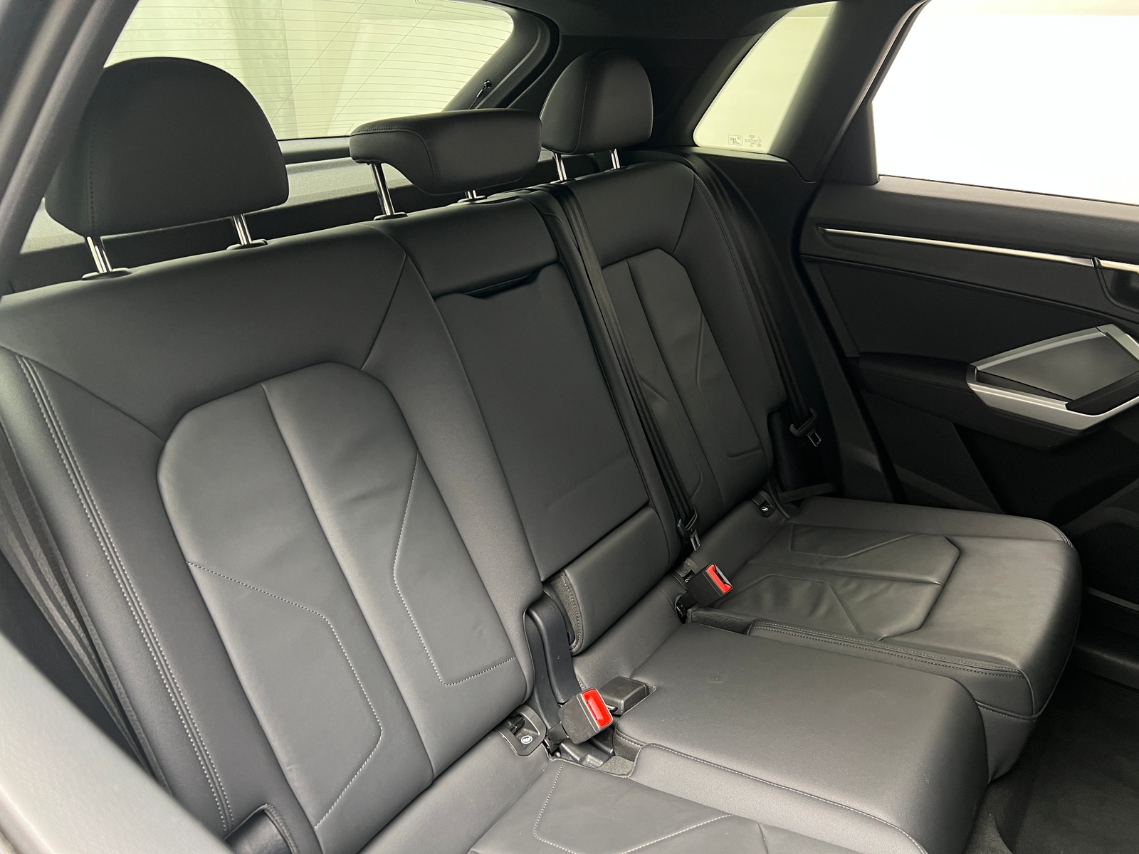 Thumbnail: 2024 Audi Q3 - 6