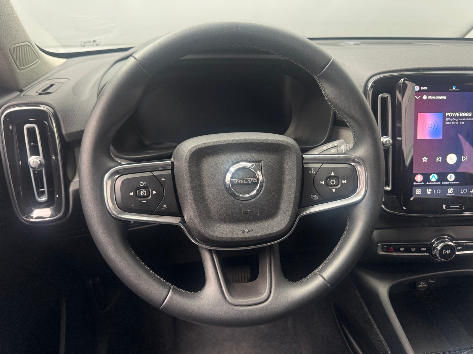 Thumbnail: 2026 Volvo XC40 - 4