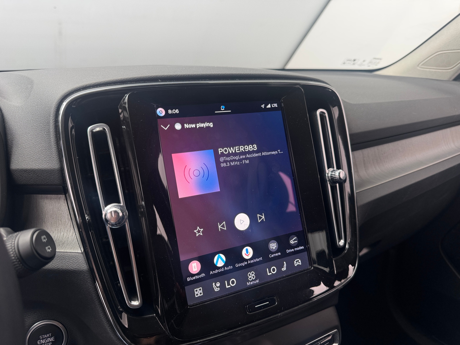 Thumbnail: 2026 Volvo XC40 - 3