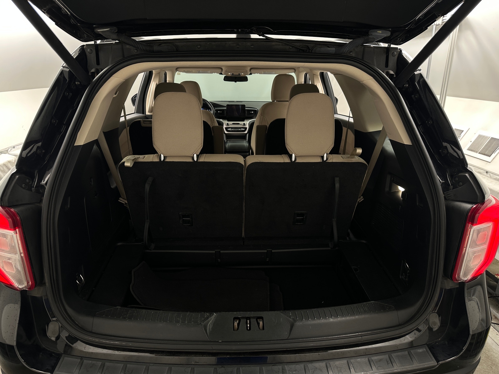 Thumbnail: 2023 Ford Explorer - 7