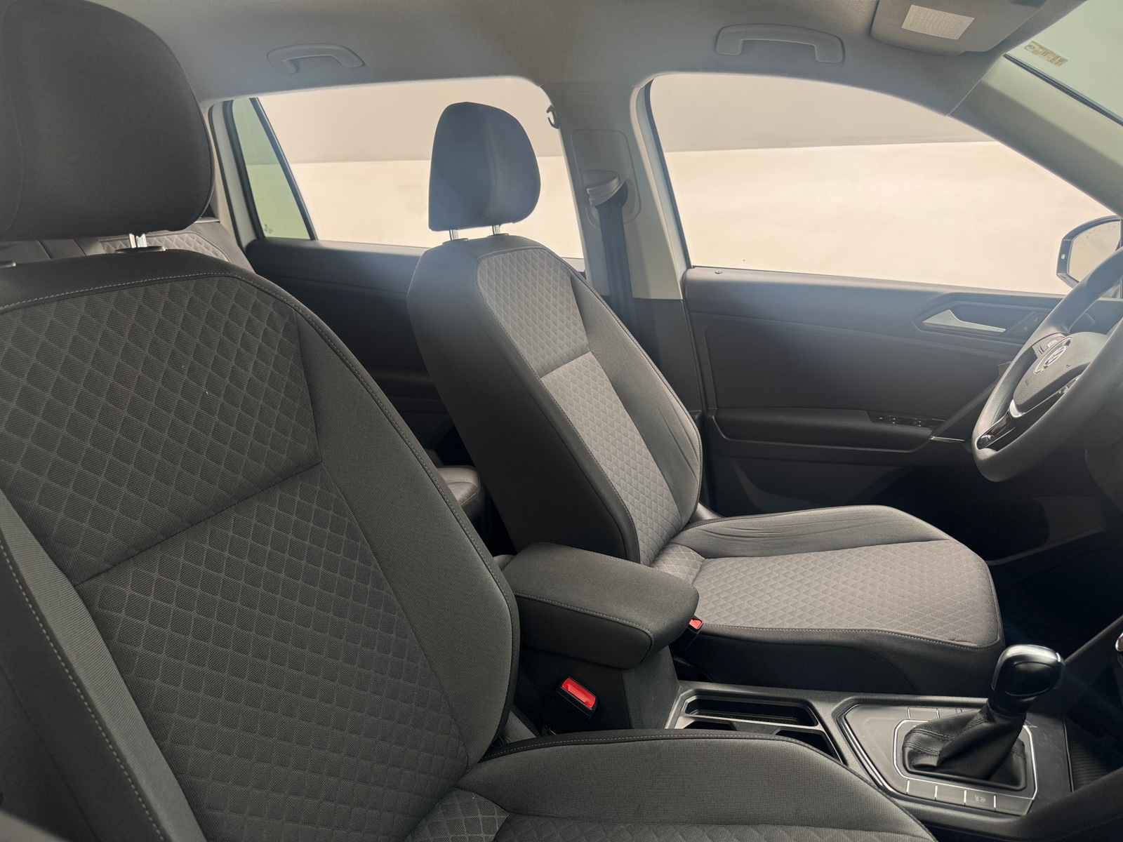 Thumbnail: 2020 Volkswagen Tiguan - 2