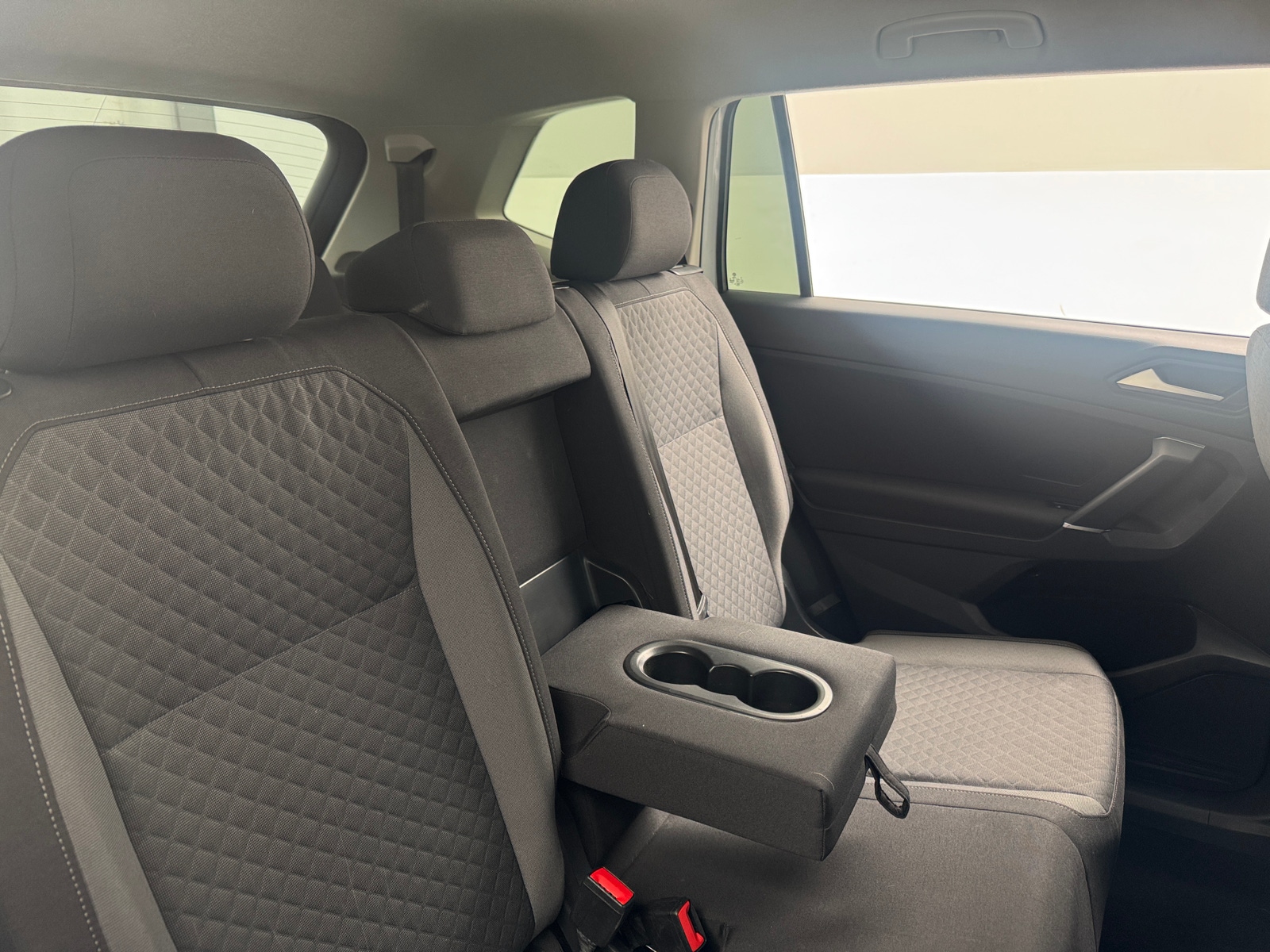 Thumbnail: 2020 Volkswagen Tiguan - 6