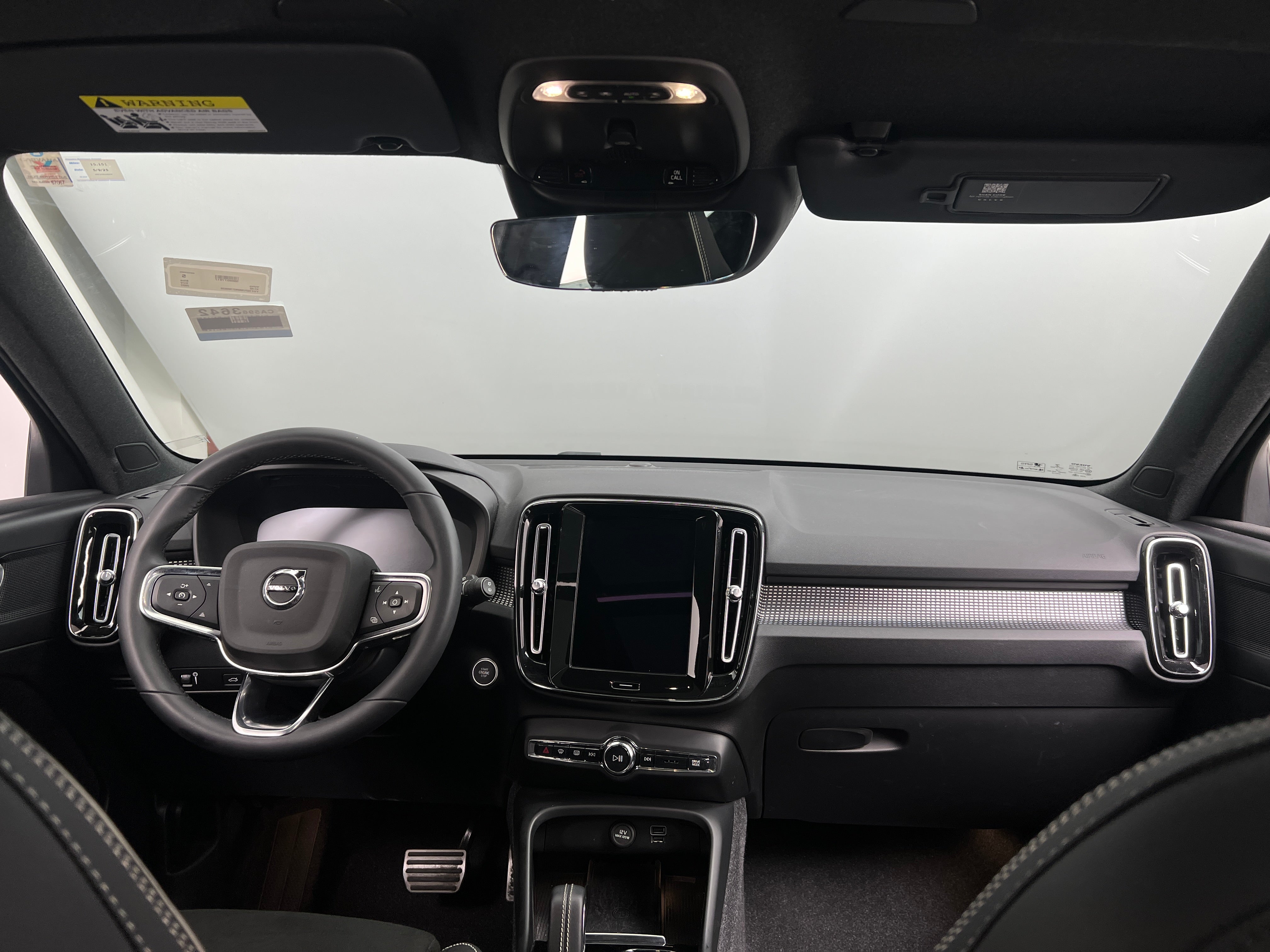 2022 Volvo XC40 R-Design