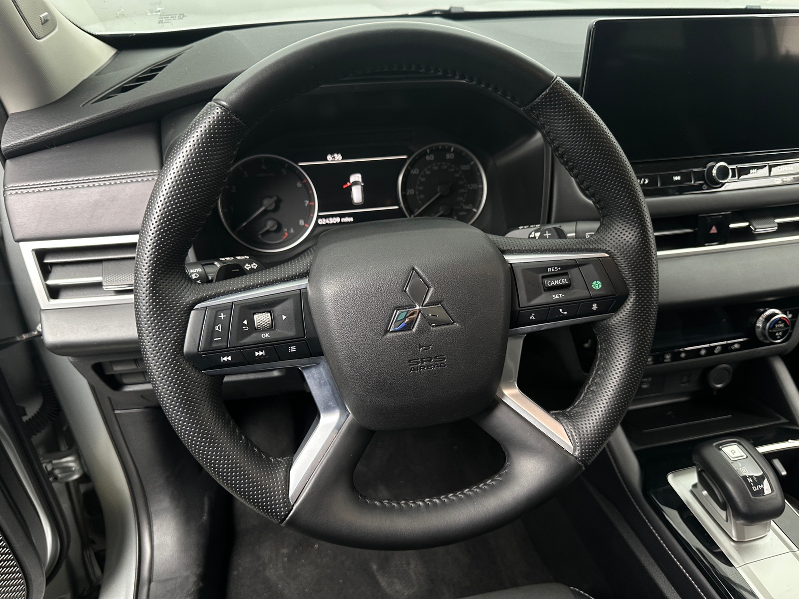 Thumbnail: 2025 Mitsubishi Outlander - 4