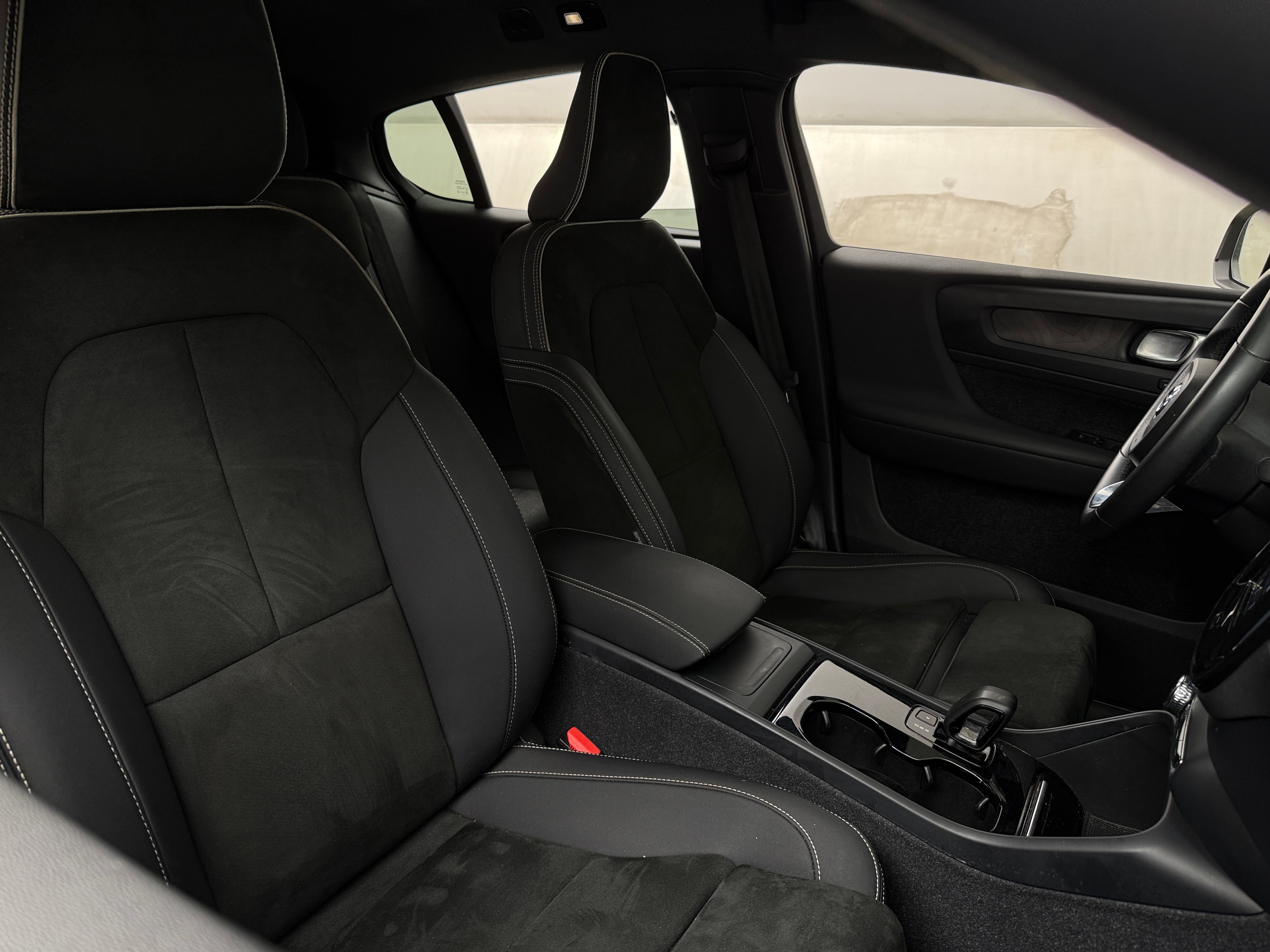 2023 Volvo C40