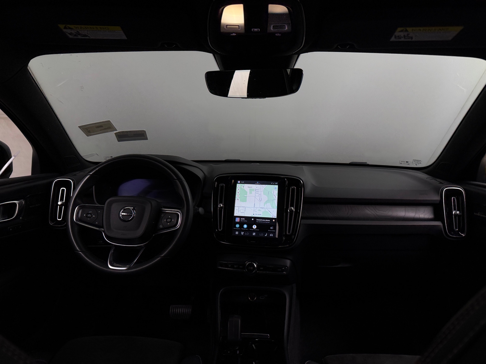 Thumbnail: 2023 Volvo C40 - 2
