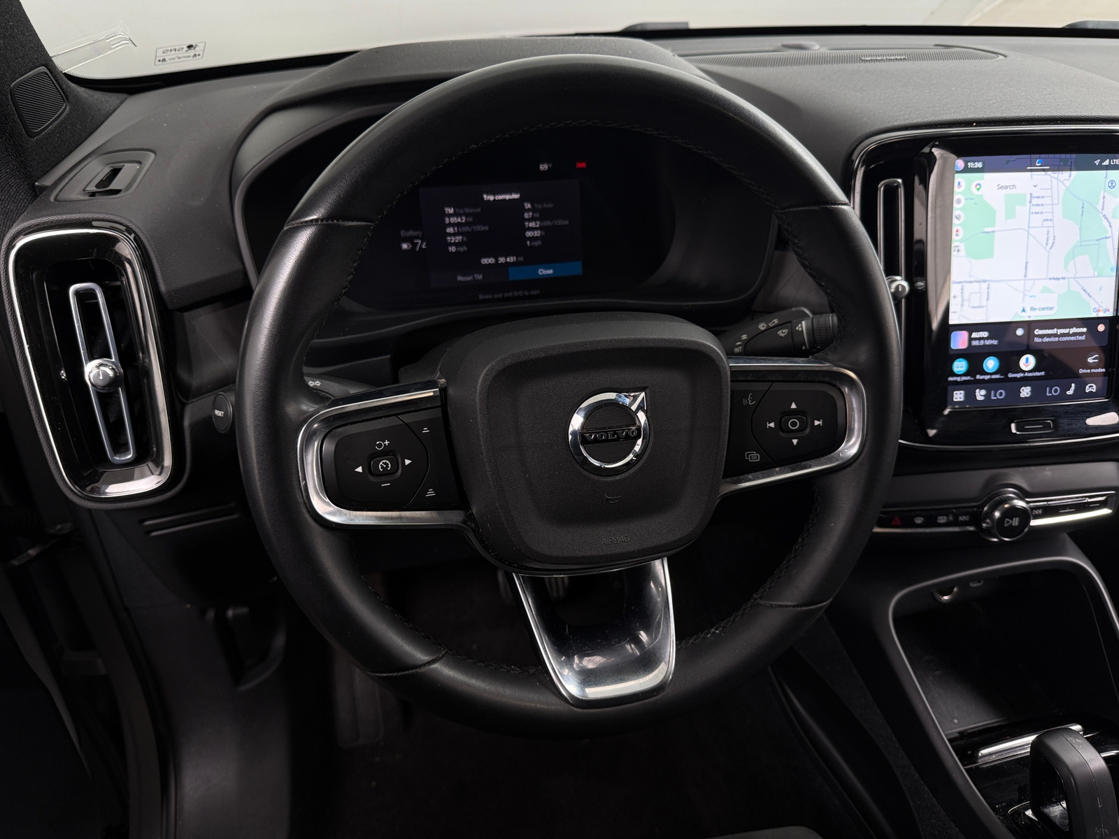 Thumbnail: 2023 Volvo C40 - 4