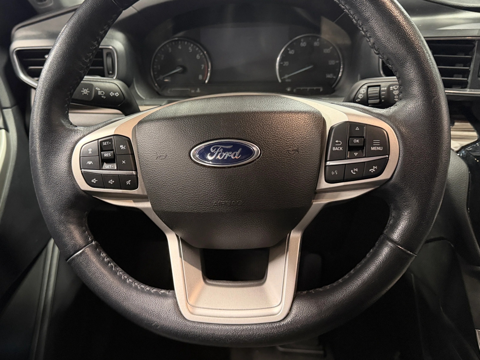 Thumbnail: 2022 Ford Explorer - 4