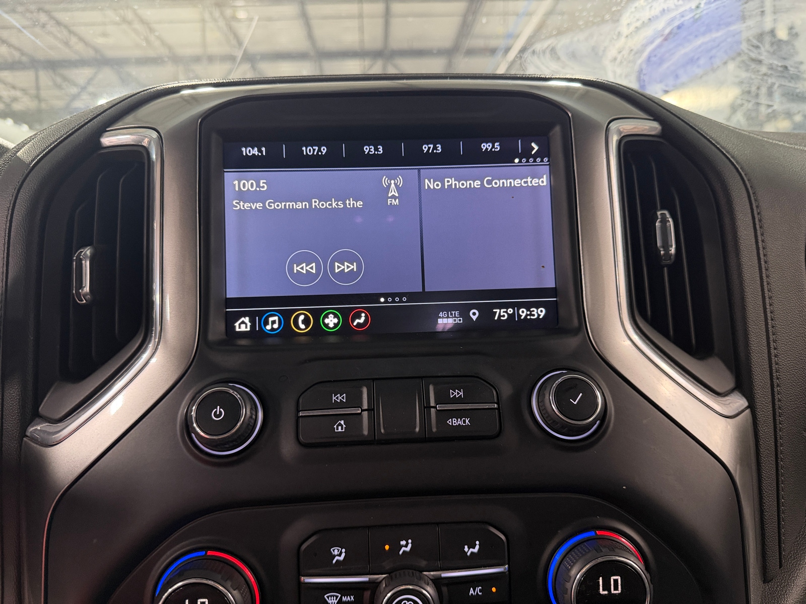 Thumbnail: 2019 Chevrolet Silverado 1500 - 4