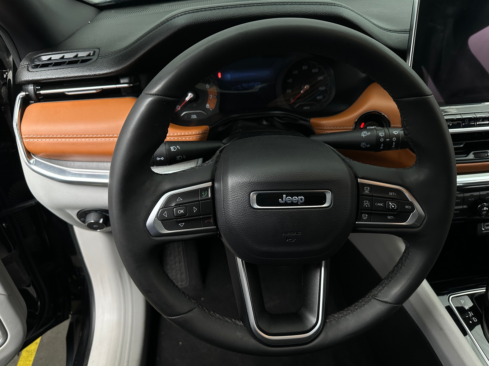 Thumbnail: 2023 Jeep Compass - 4