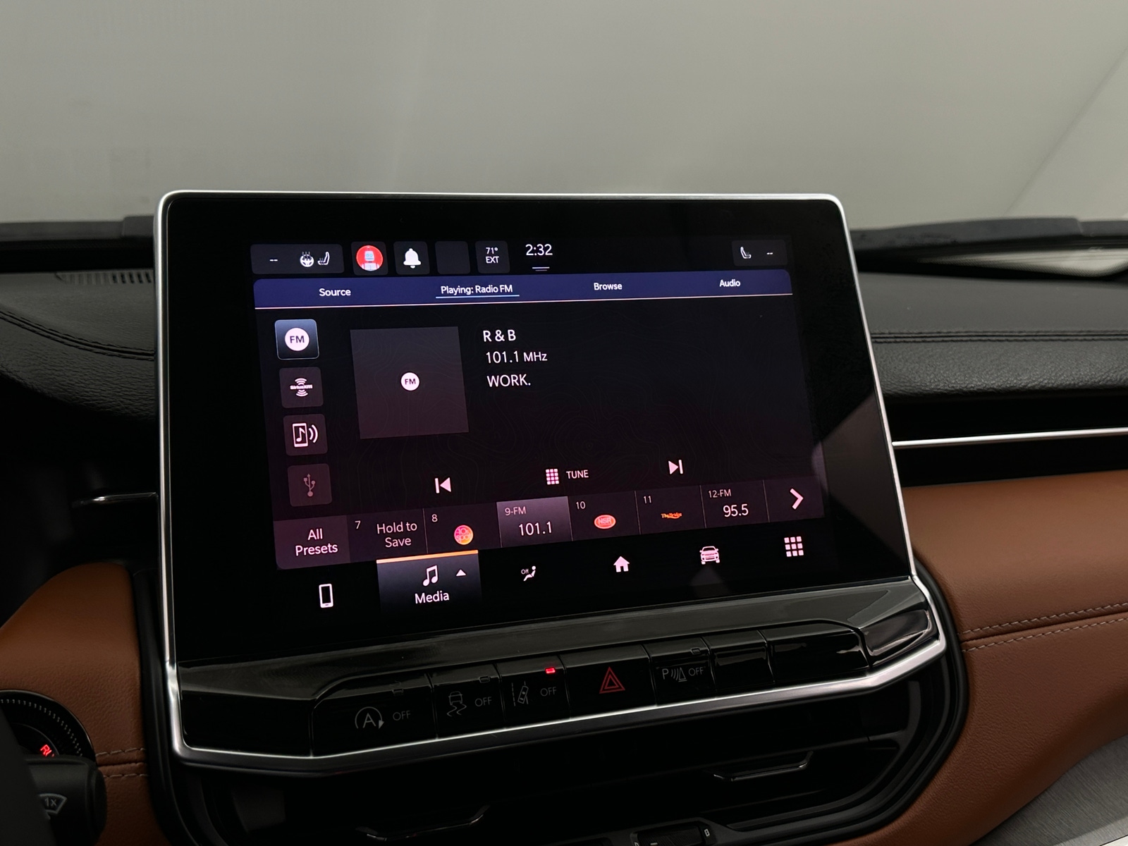 Thumbnail: 2023 Jeep Compass - 3