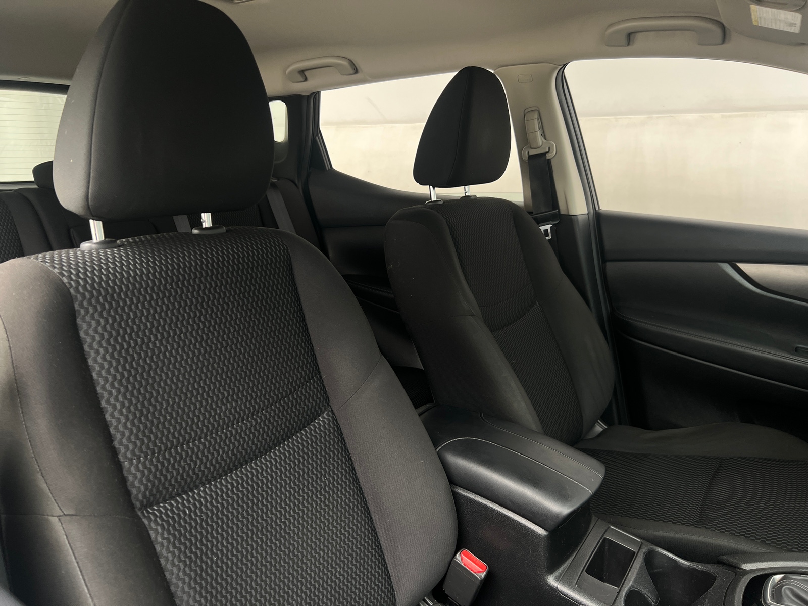 Thumbnail: 2017 Nissan Rogue Sport - 2