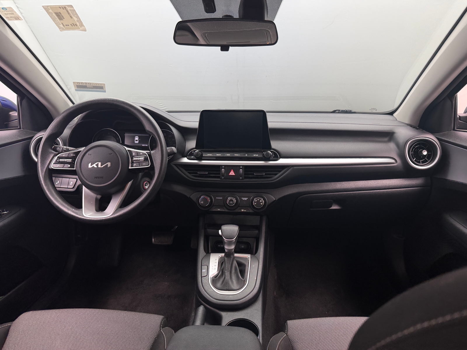 Thumbnail: 2024 Kia Forte - 3