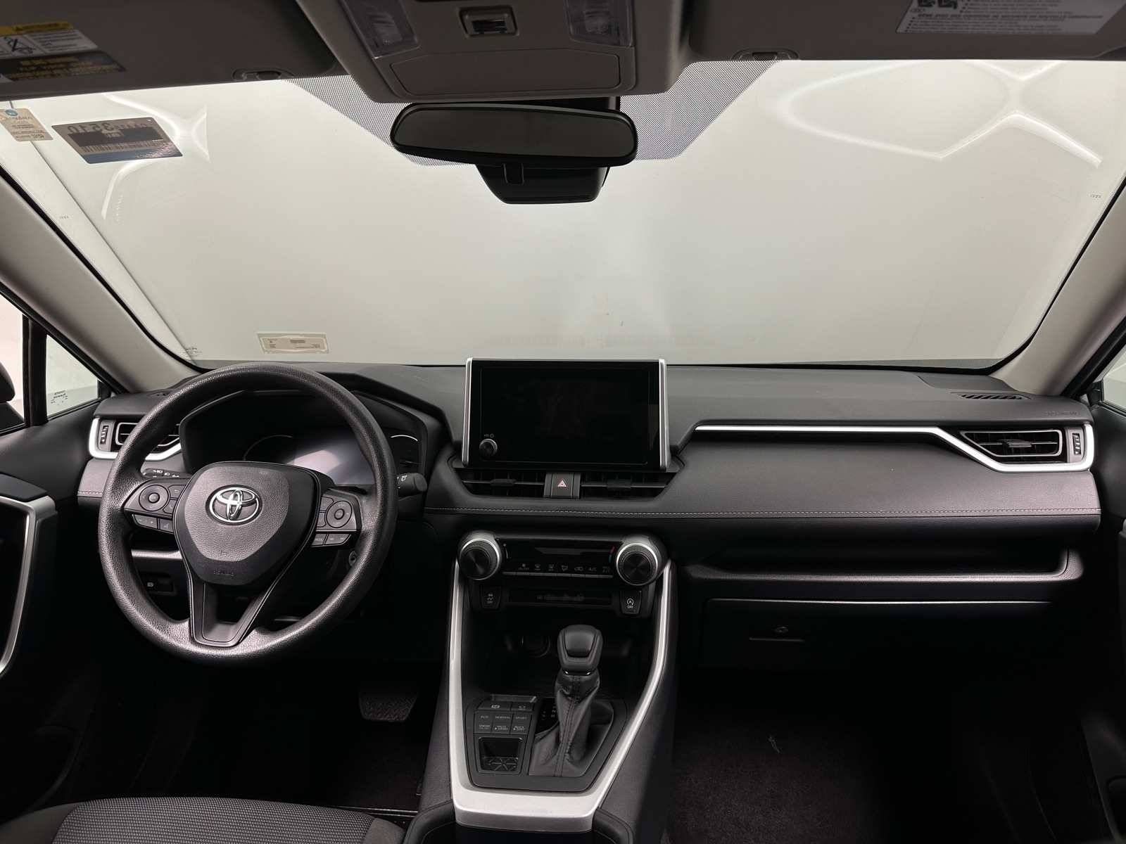 Thumbnail: 2025 Toyota RAV4 - 3