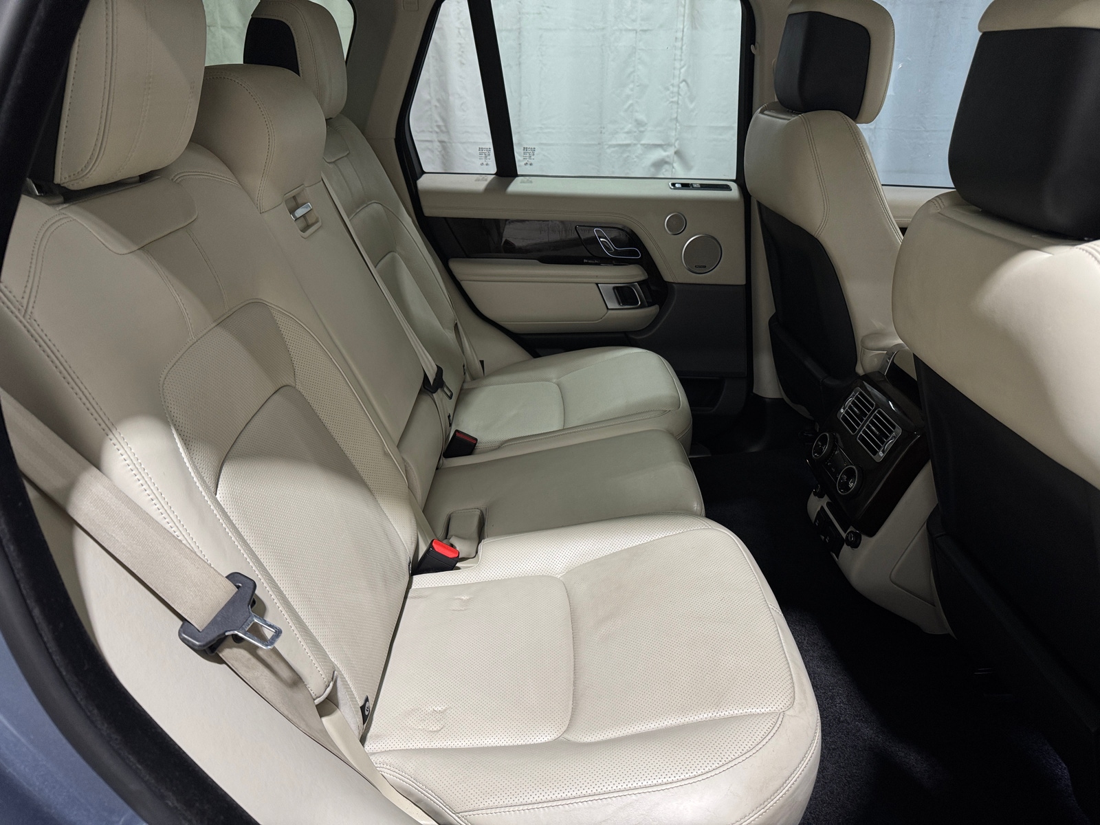 Thumbnail: 2020 Land Rover Range Rover - 6