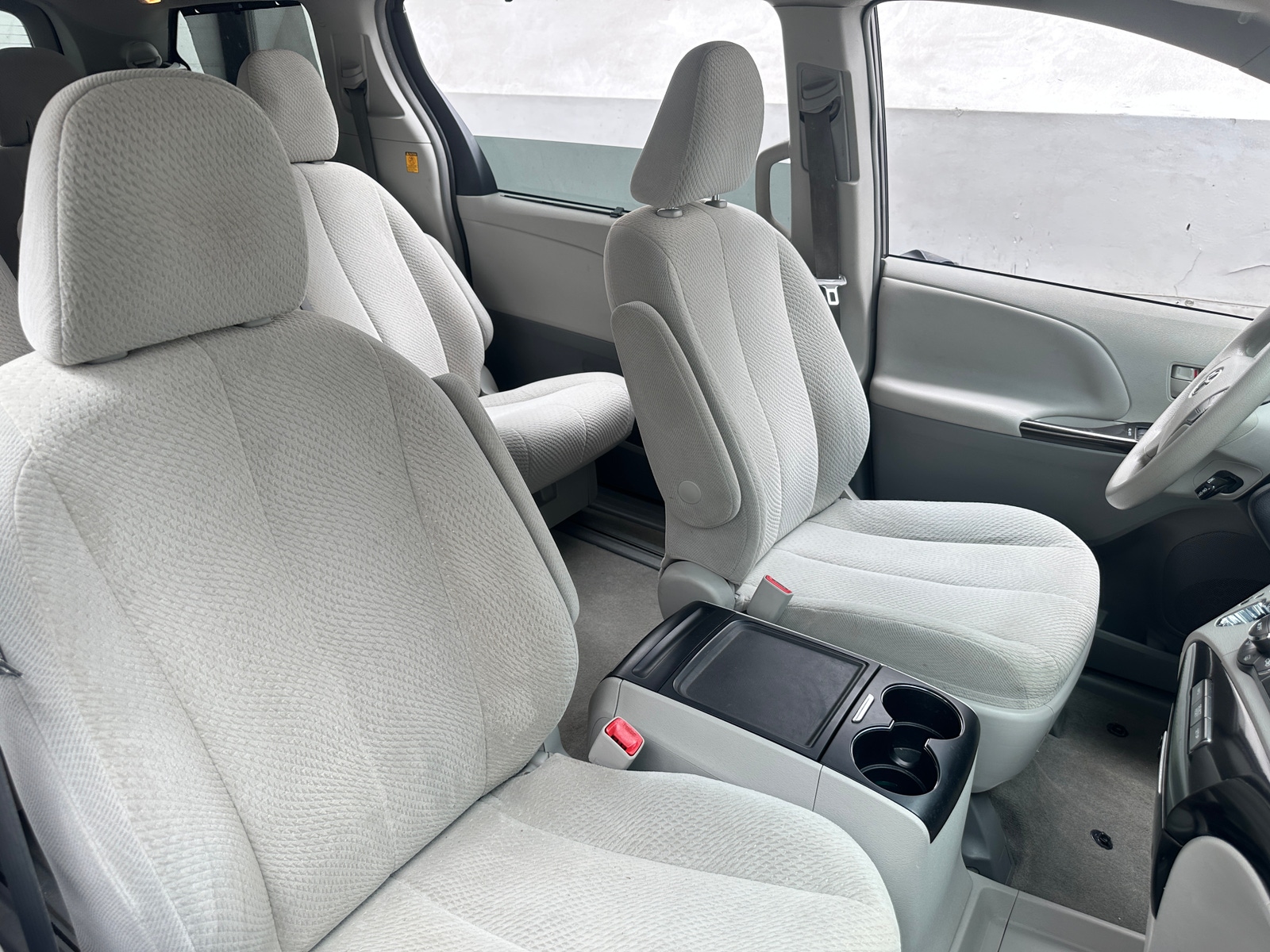 Thumbnail: 2013 Toyota Sienna - 2