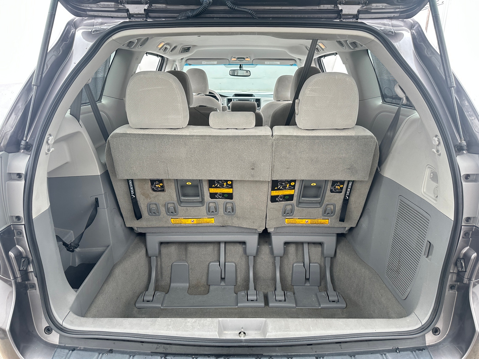 Thumbnail: 2013 Toyota Sienna - 7