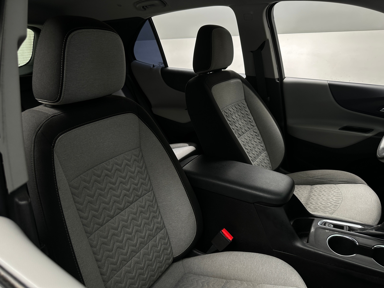 Thumbnail: 2022 Chevrolet Equinox - 2