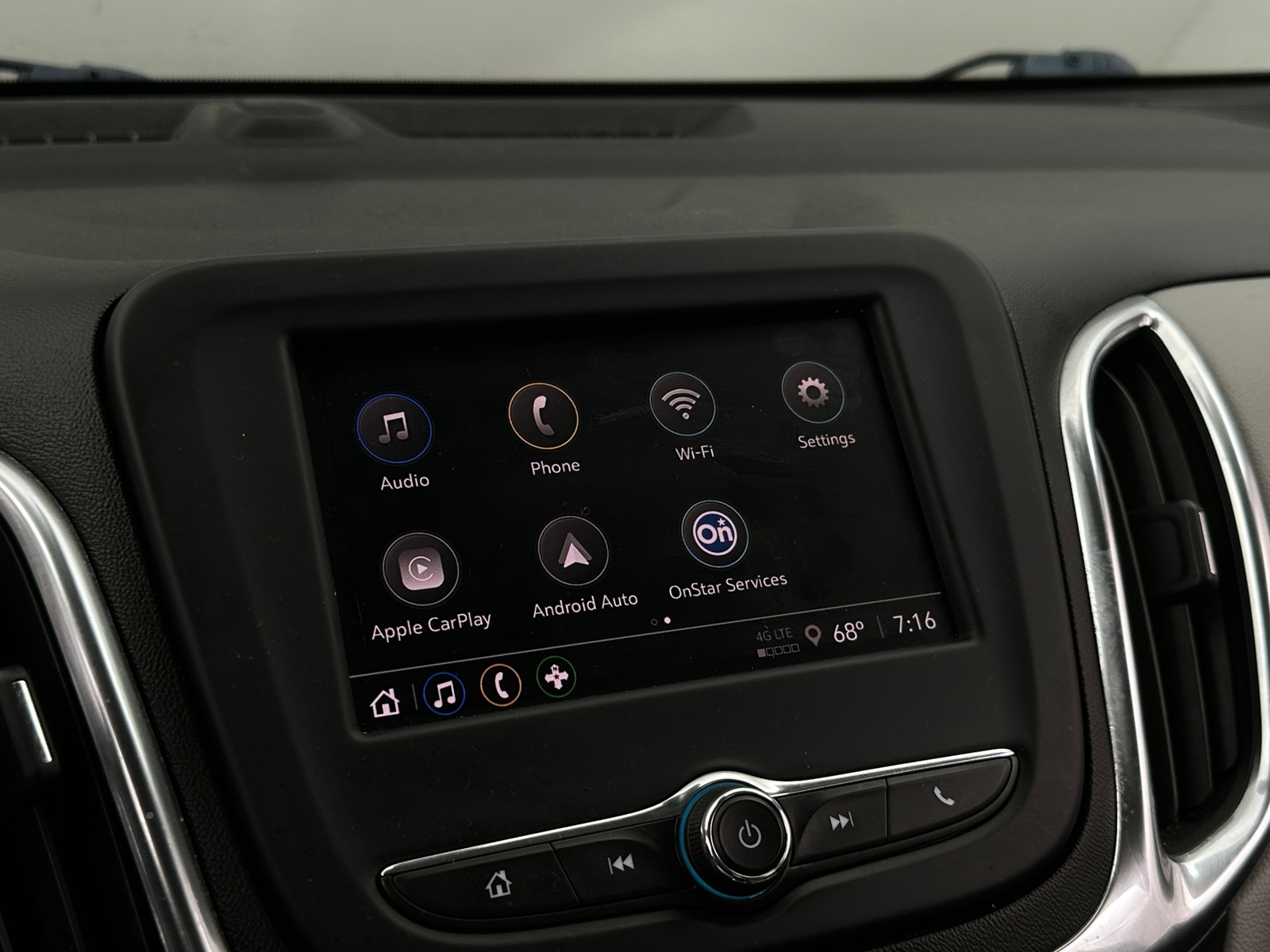 Thumbnail: 2022 Chevrolet Equinox - 4