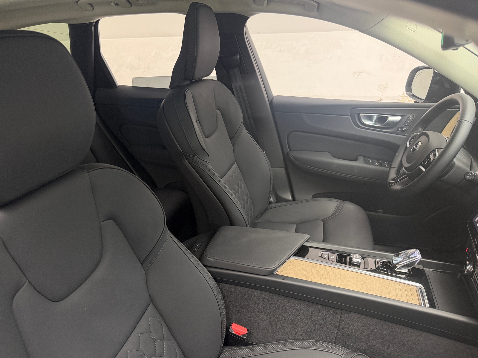 Thumbnail: 2026 Volvo XC60 - 2