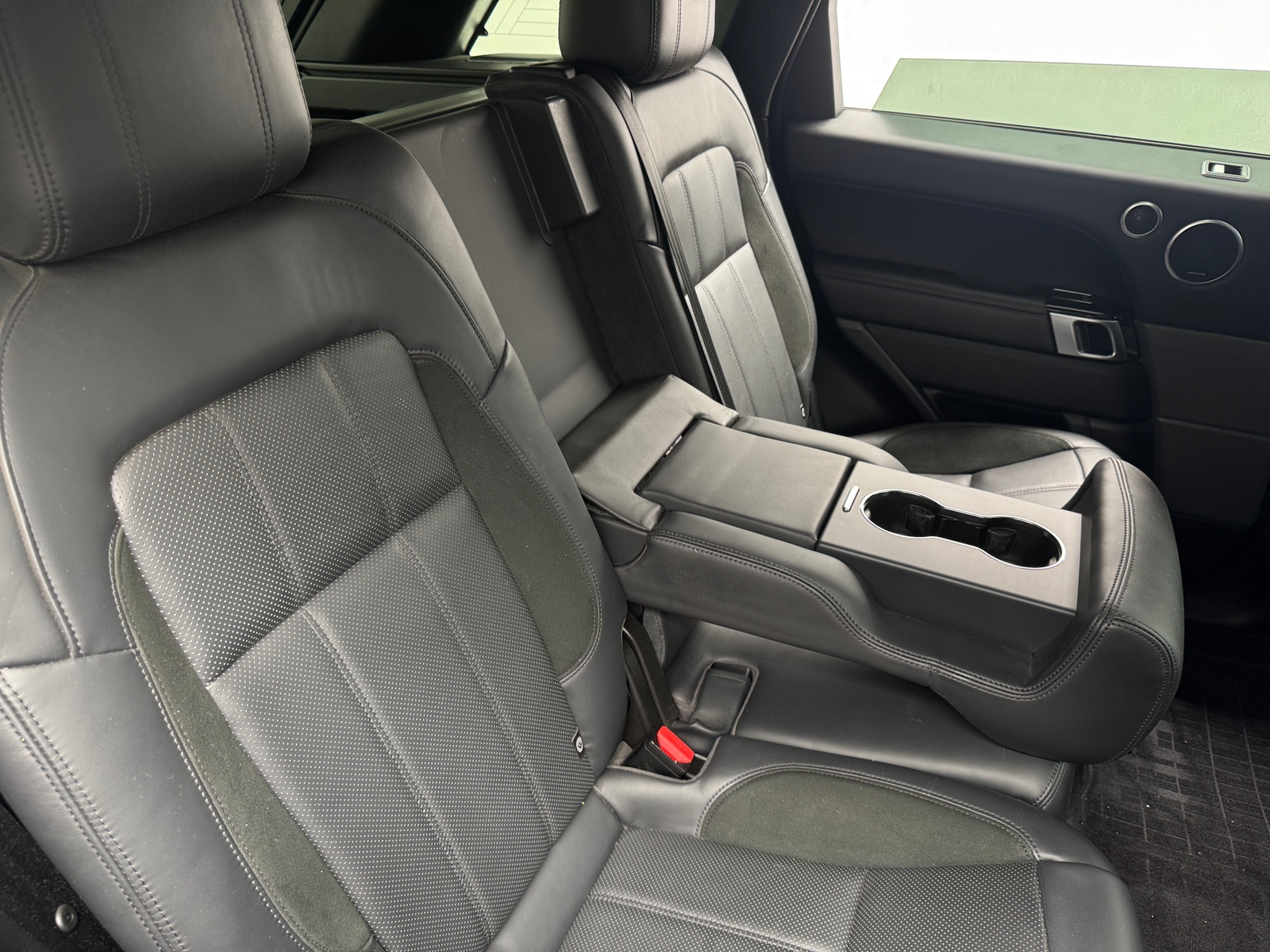 Thumbnail: 2021 Land Rover Range Rover Sport - 6