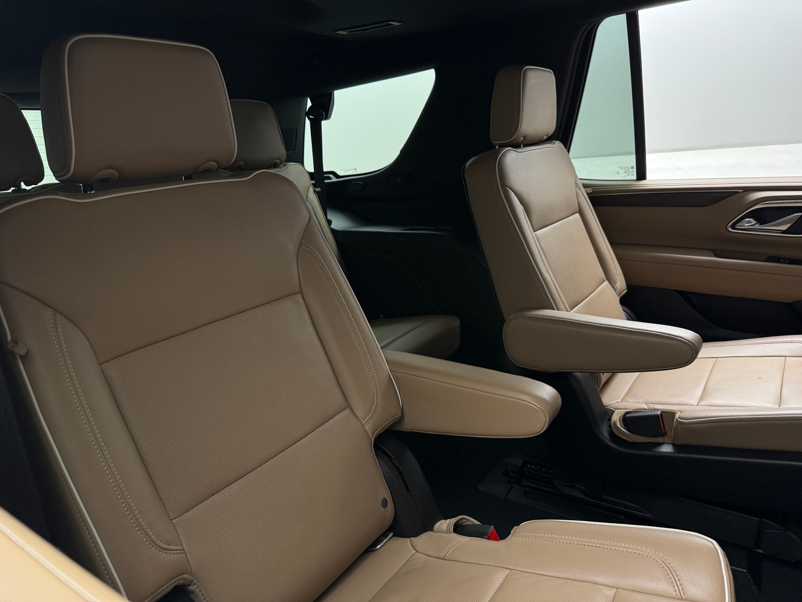 Thumbnail: 2021 Chevrolet Tahoe - 5