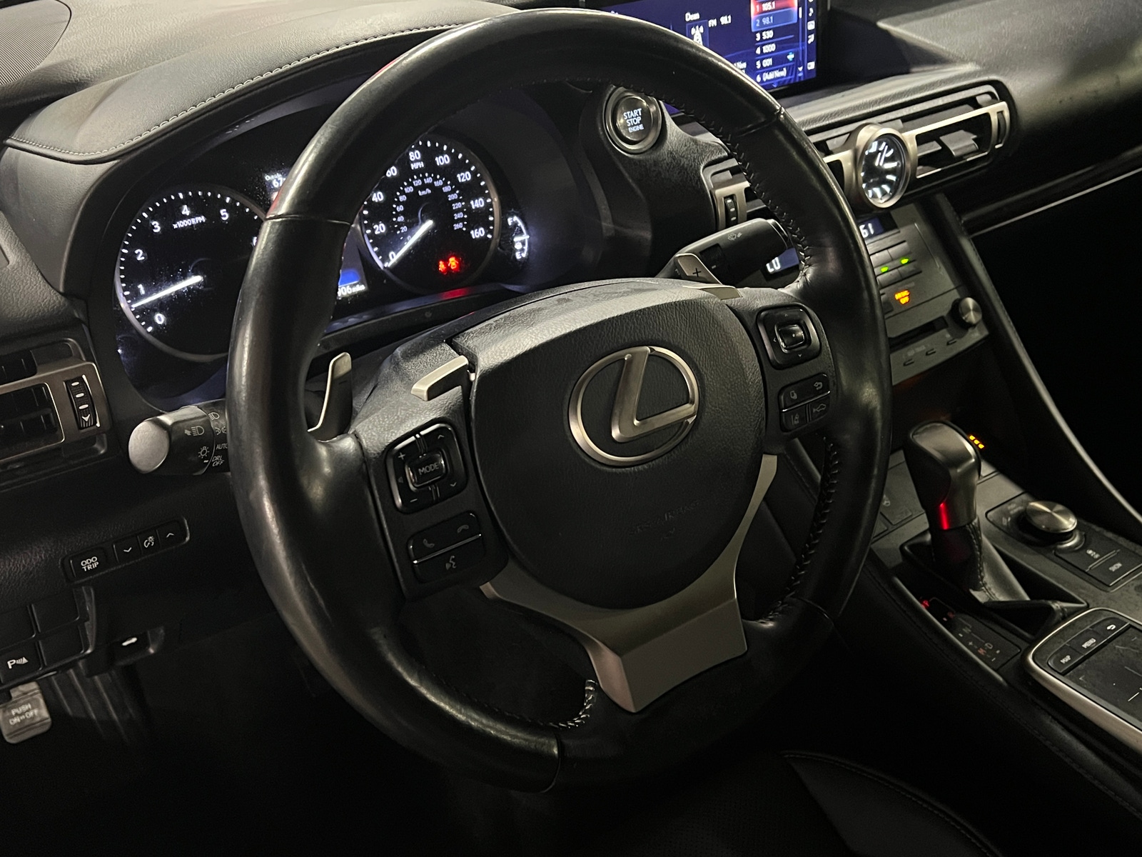 Thumbnail: 2019 Lexus RC - 3