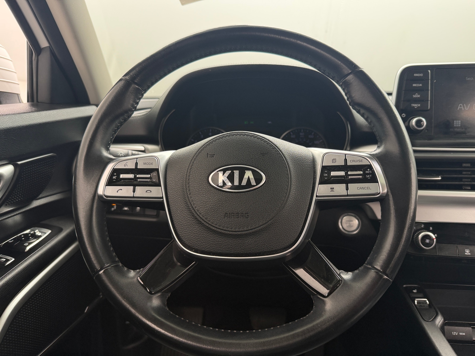 Thumbnail: 2020 Kia Telluride - 4