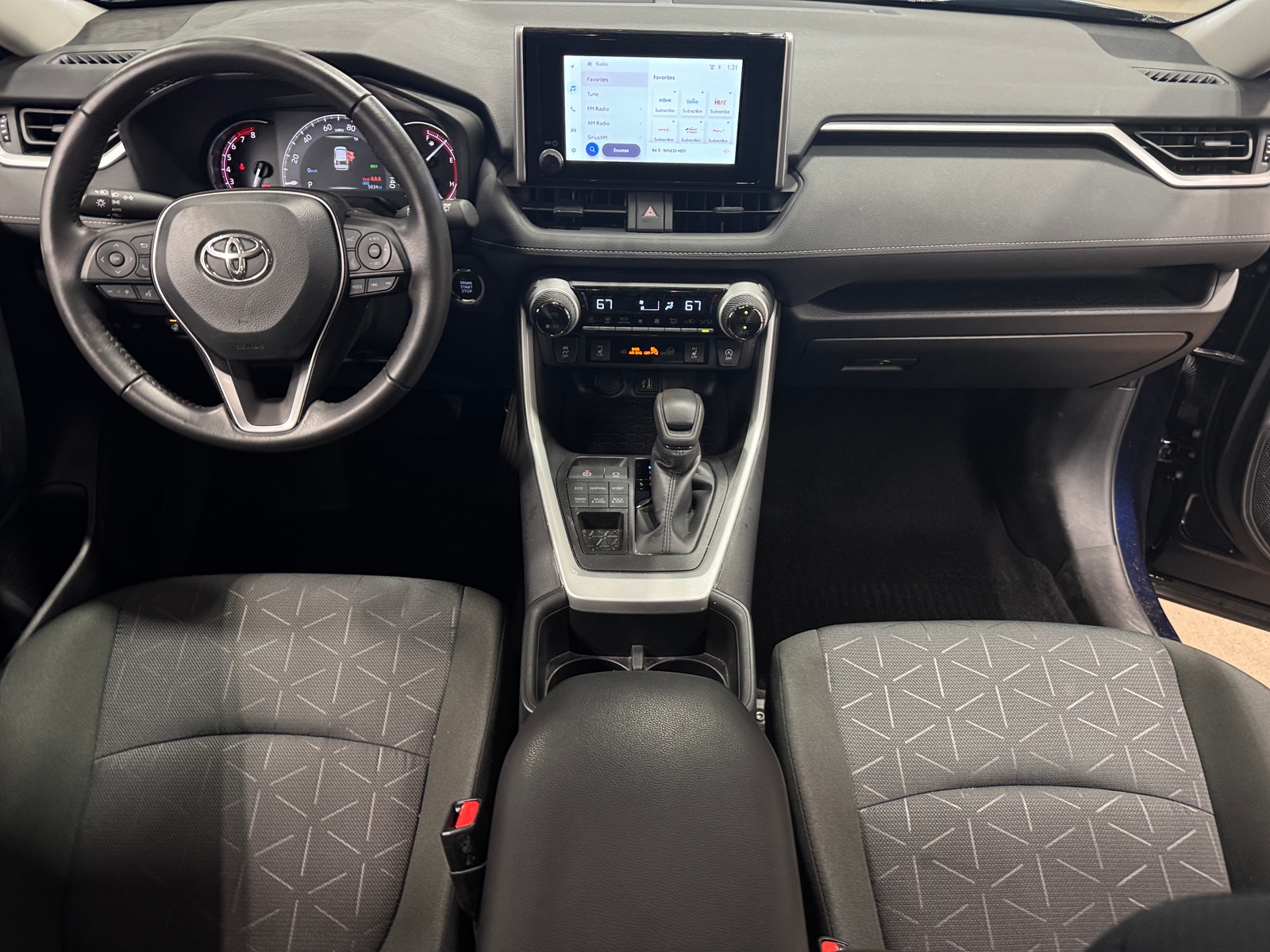 Thumbnail: 2025 Toyota RAV4 - 3
