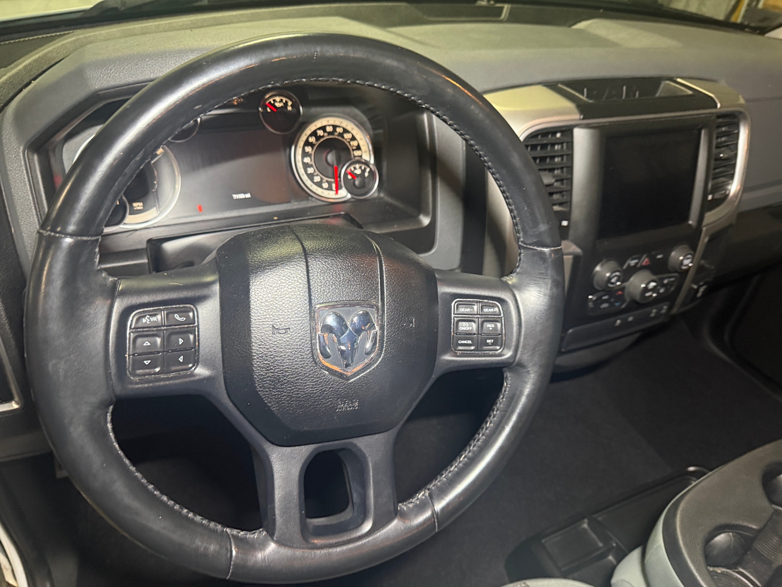 Thumbnail: 2019 RAM 1500 Classic - 5