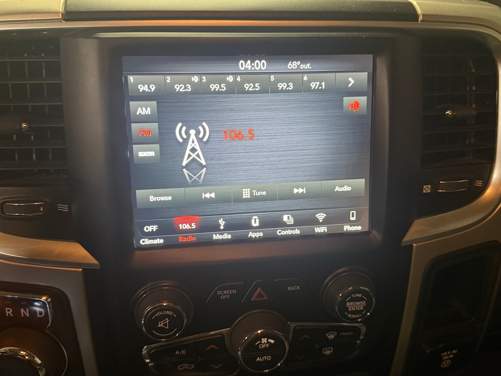 Thumbnail: 2019 RAM 1500 Classic - 4