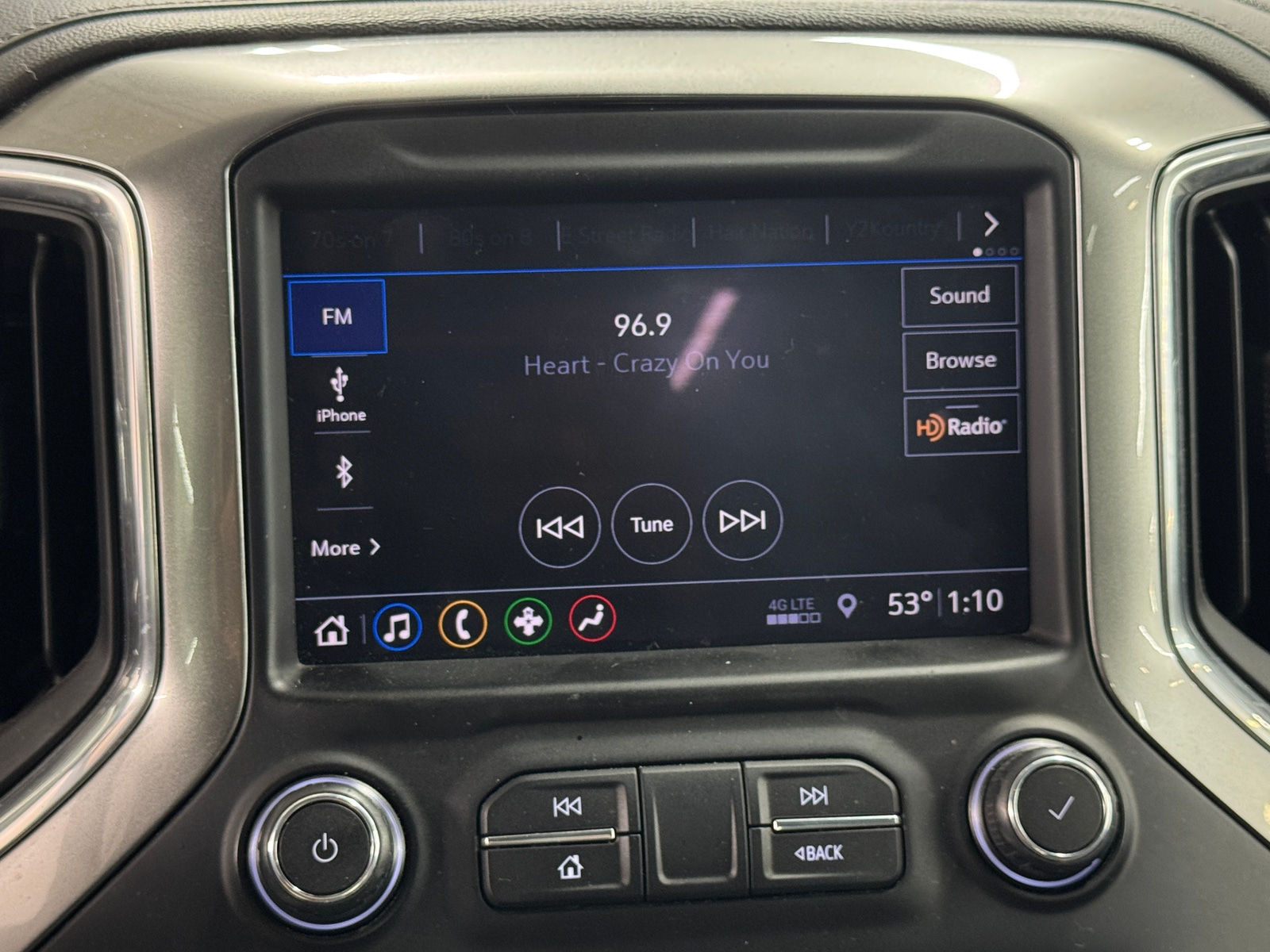 Thumbnail: 2019 Chevrolet Silverado 1500 - 4