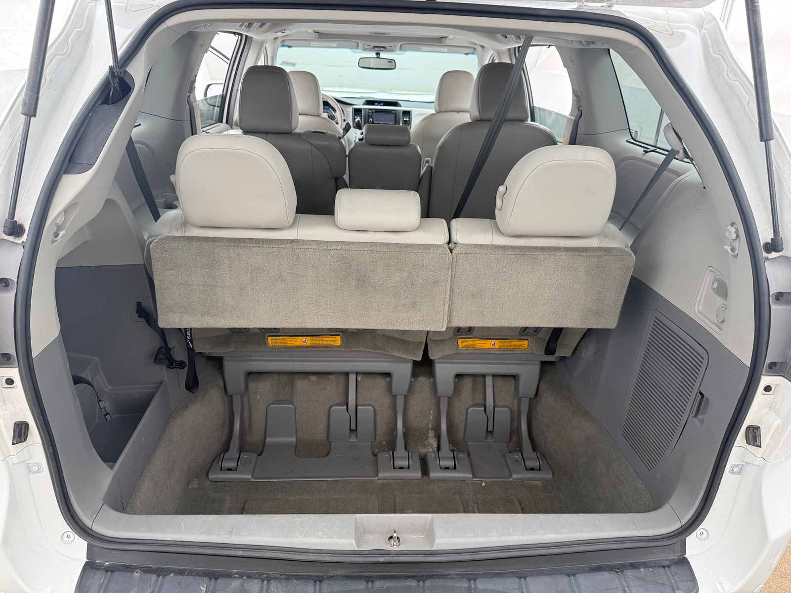 Thumbnail: 2013 Toyota Sienna - 6